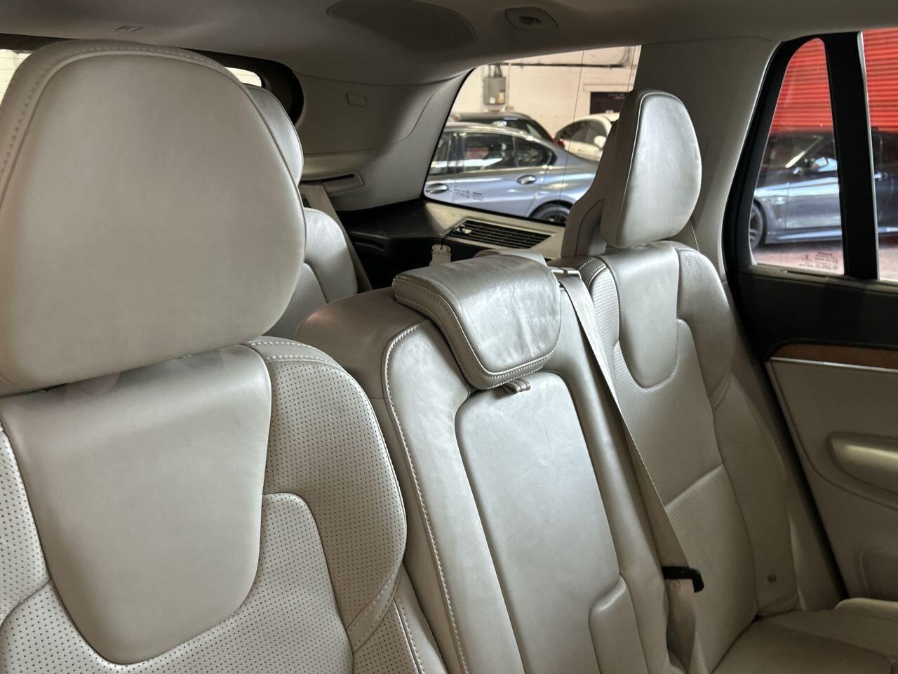 Volvo XC90 view 64