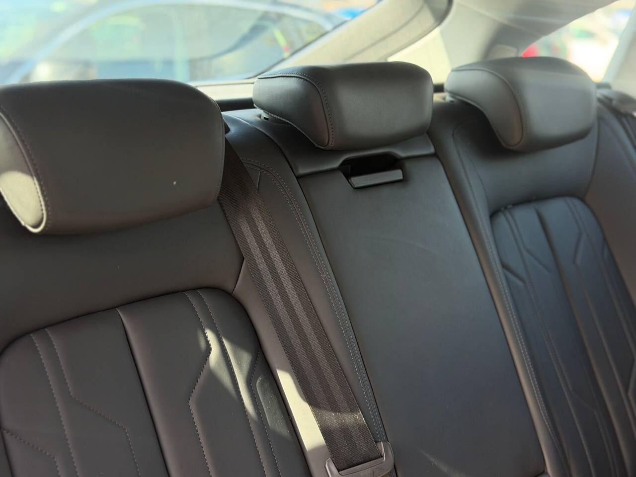 Audi E-Tron view 23