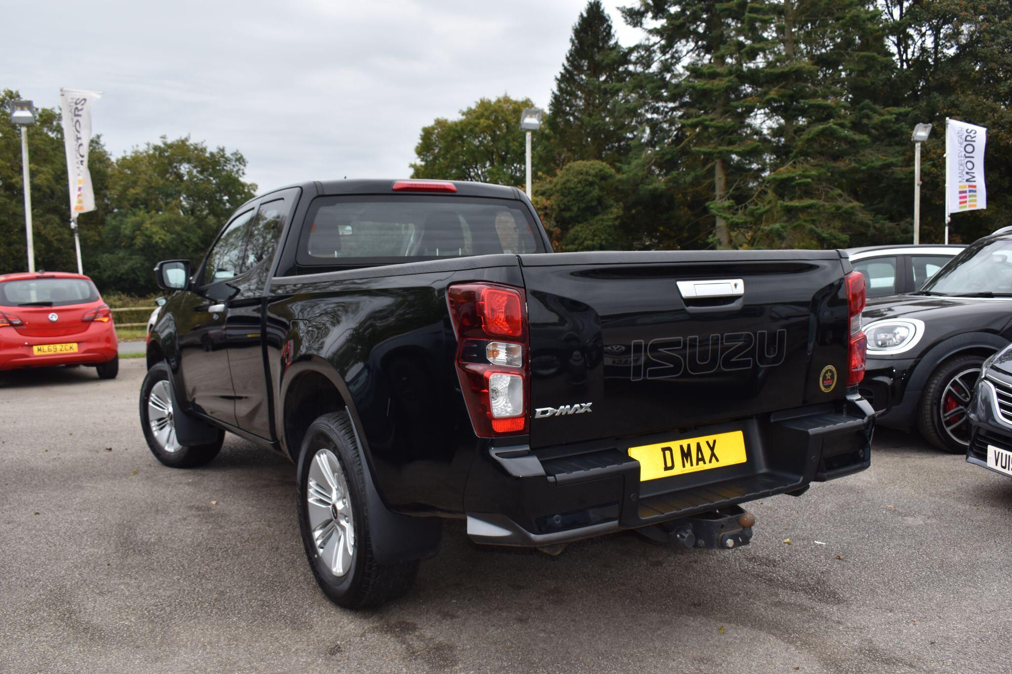 D-Max - 1.9 TD DL20 Auto 4WD Euro 6 (s/s) 2dr - Image 3