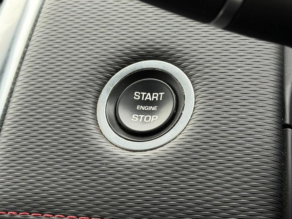 Land Rover Discovery Sport view 46