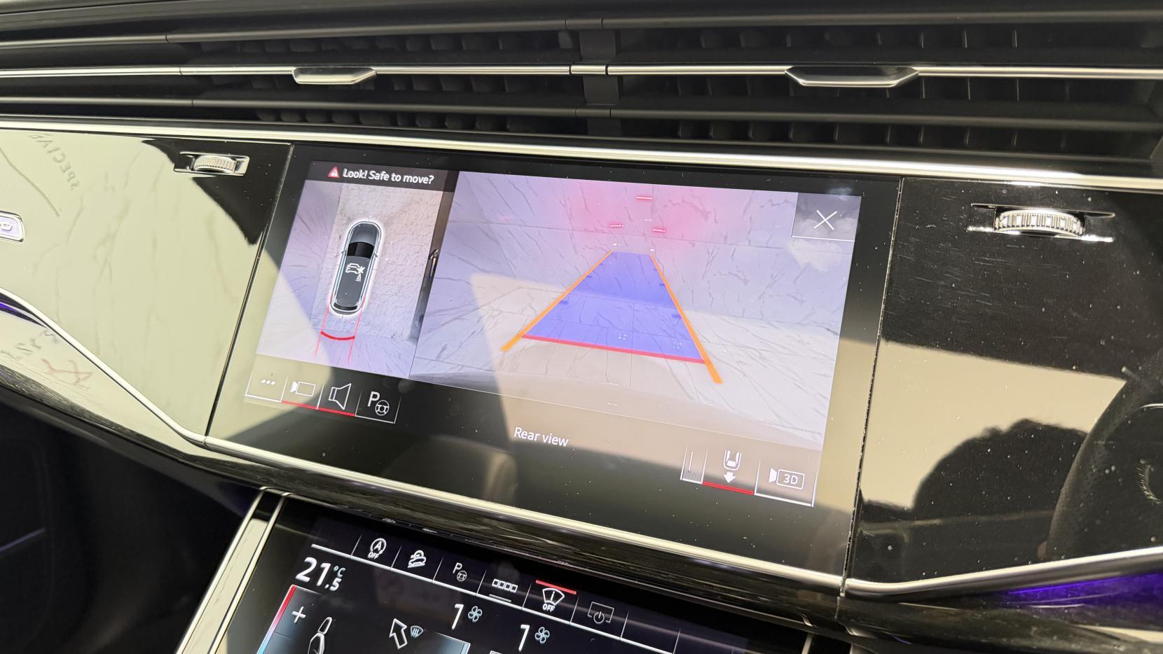 Audi Q7 view 52