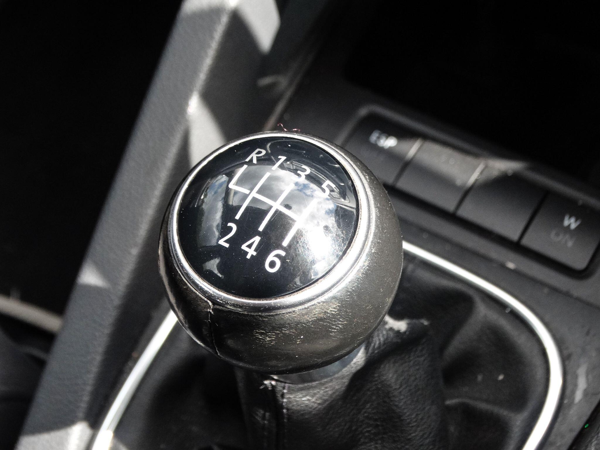 Volkswagen Golf view 24