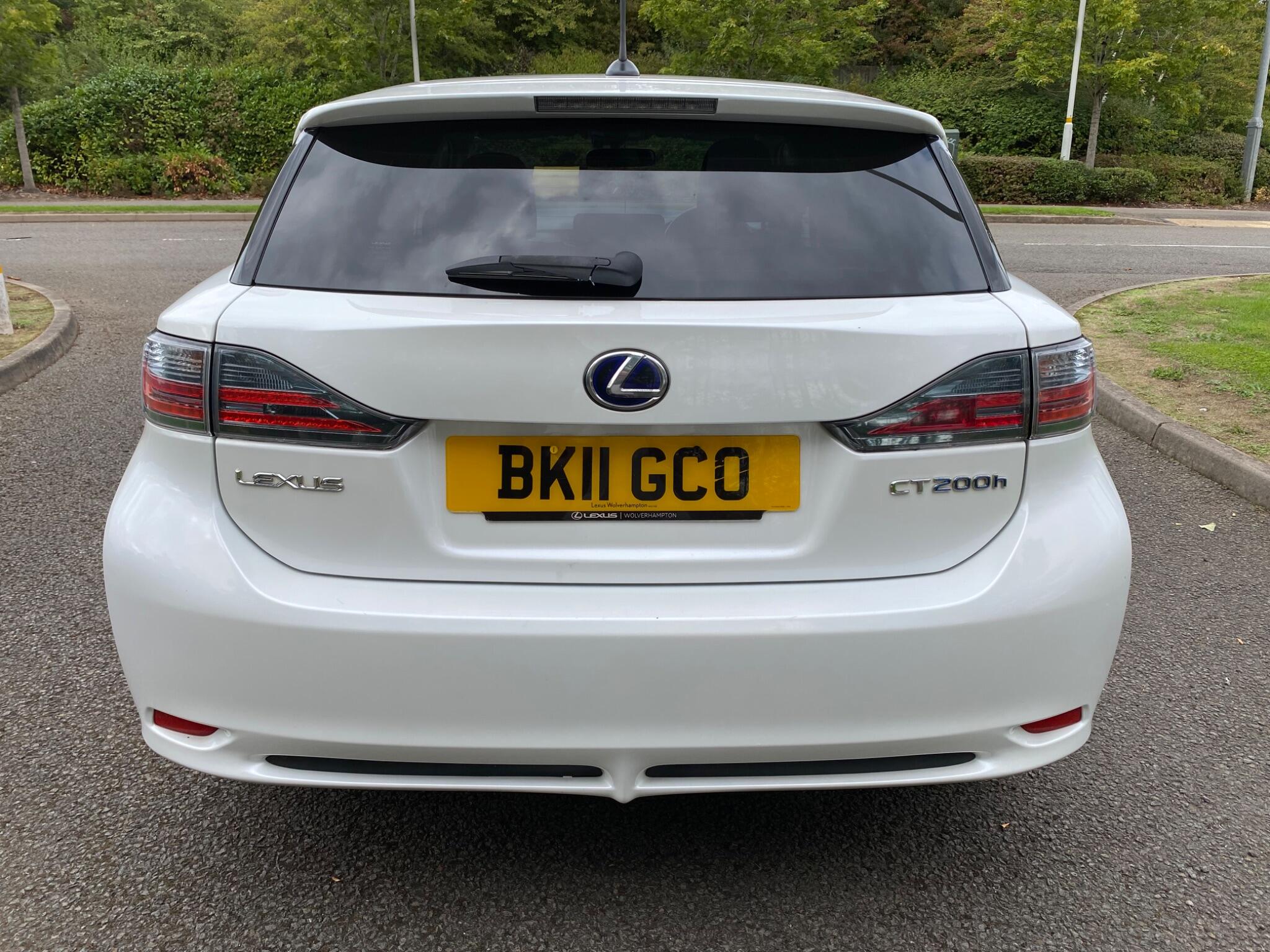 Lexus CT view 7