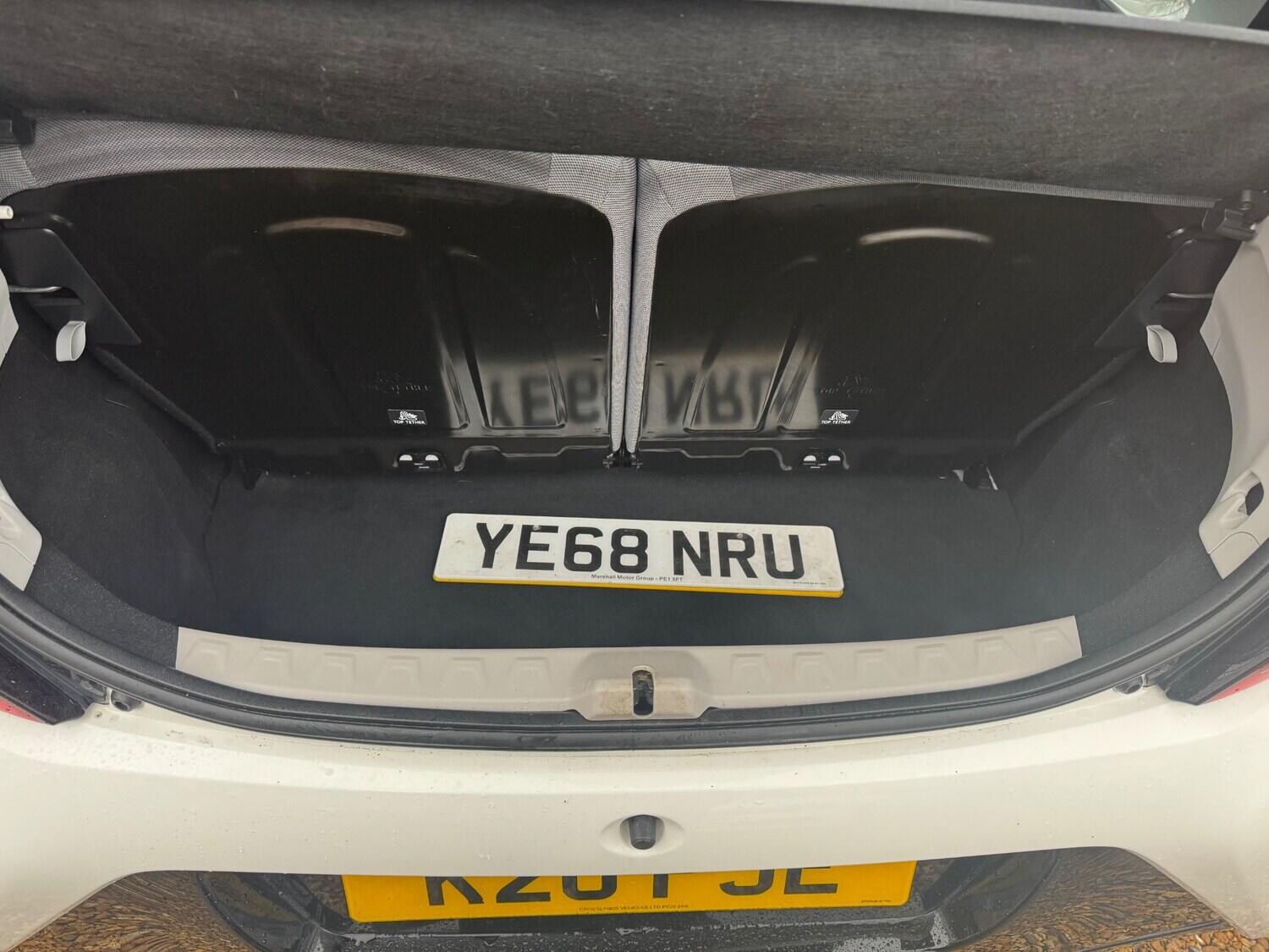 Toyota Aygo view 8