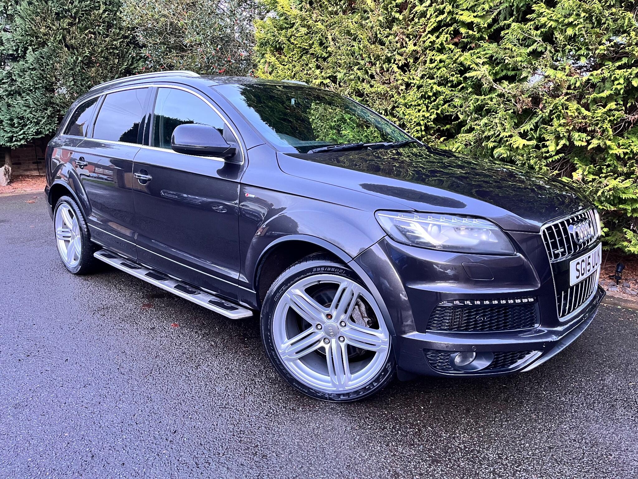 Audi Q7 view 21