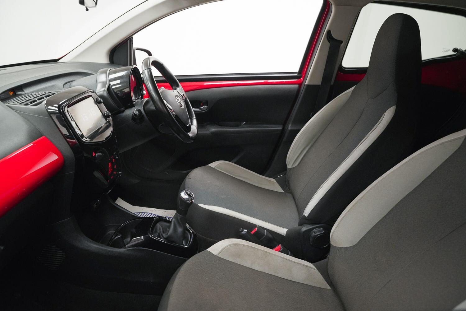 Toyota Aygo view 16