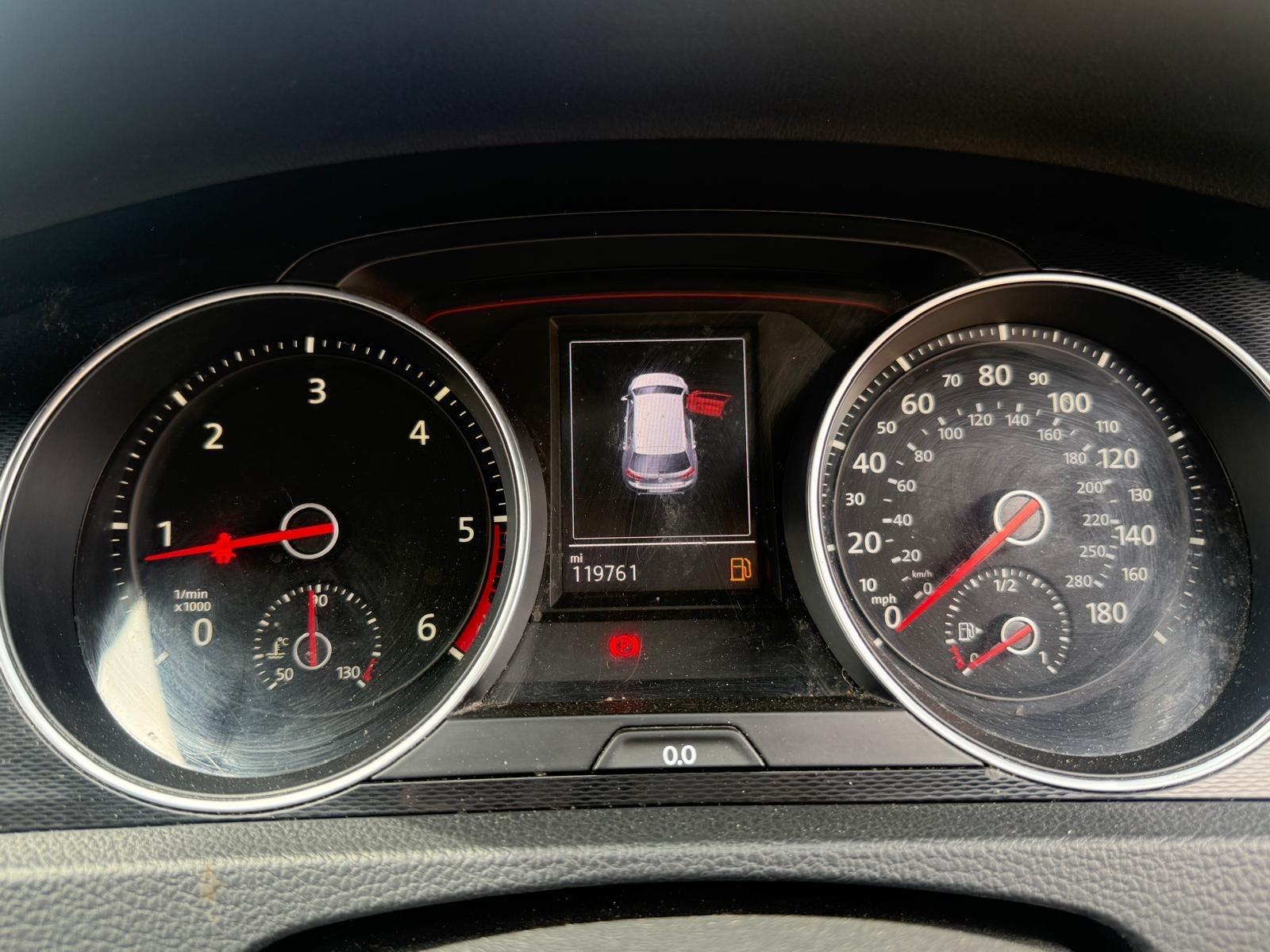 Volkswagen Golf view 17