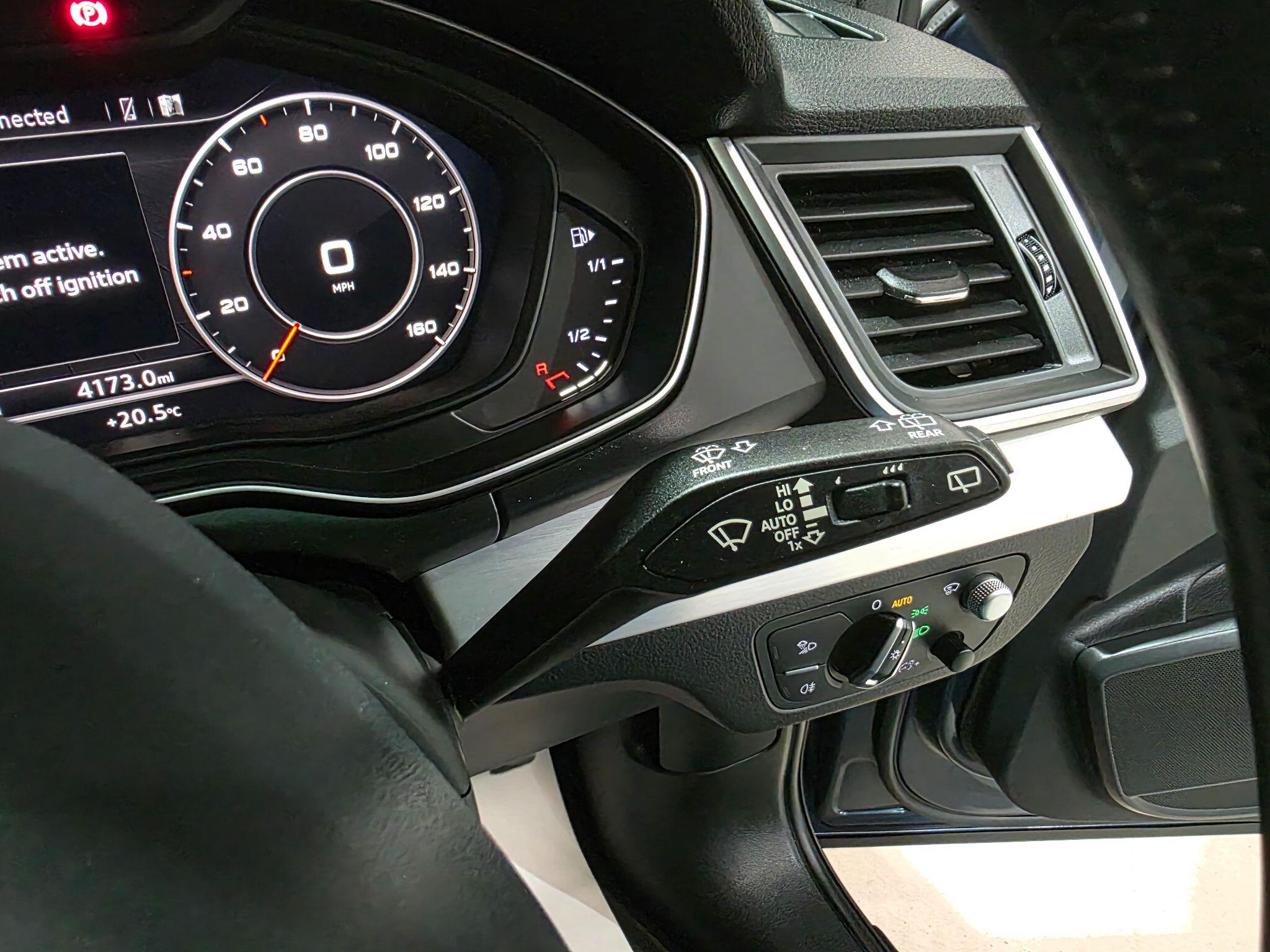 Audi Q5 view 23