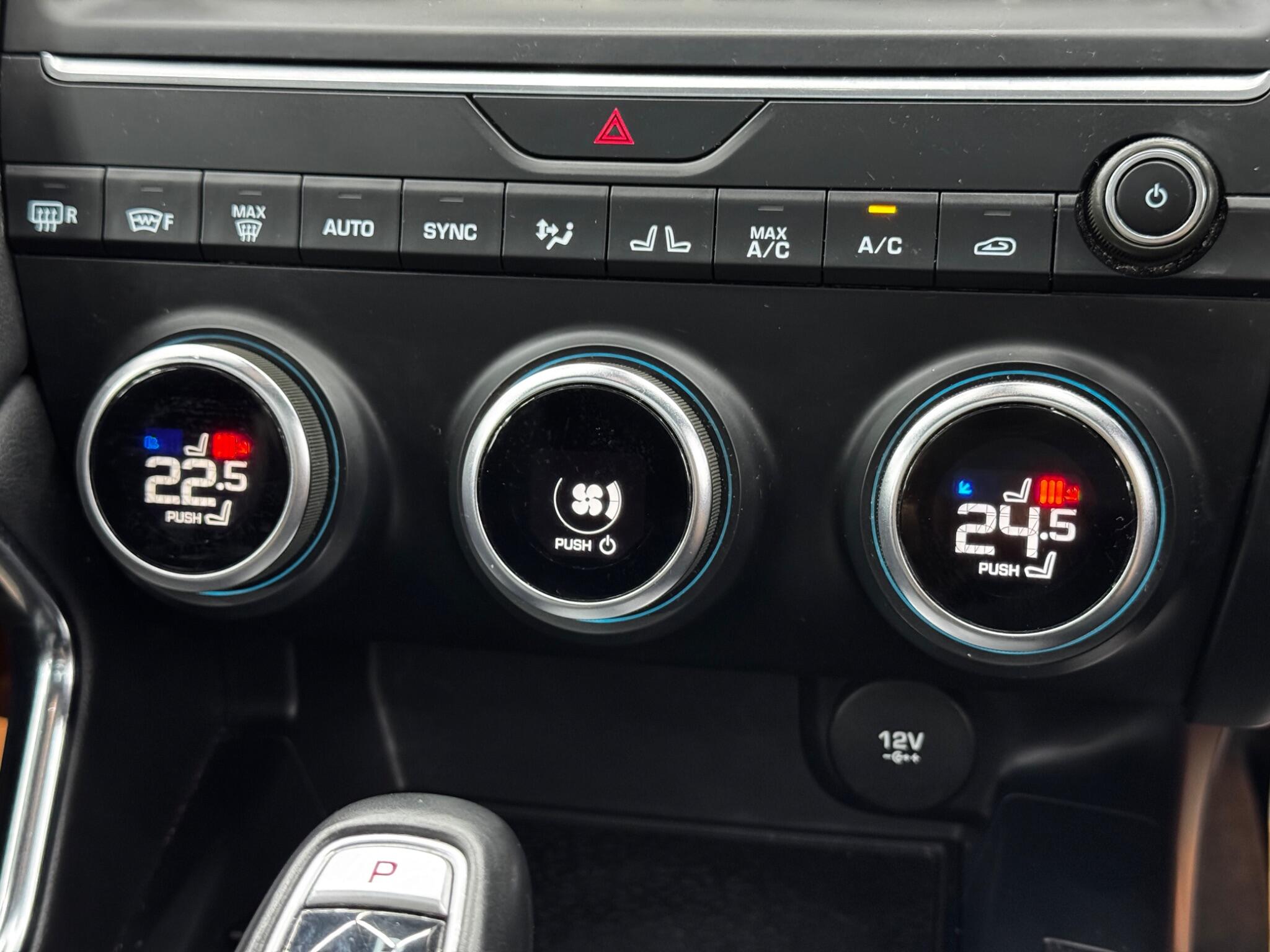 Jaguar E-Pace view 28