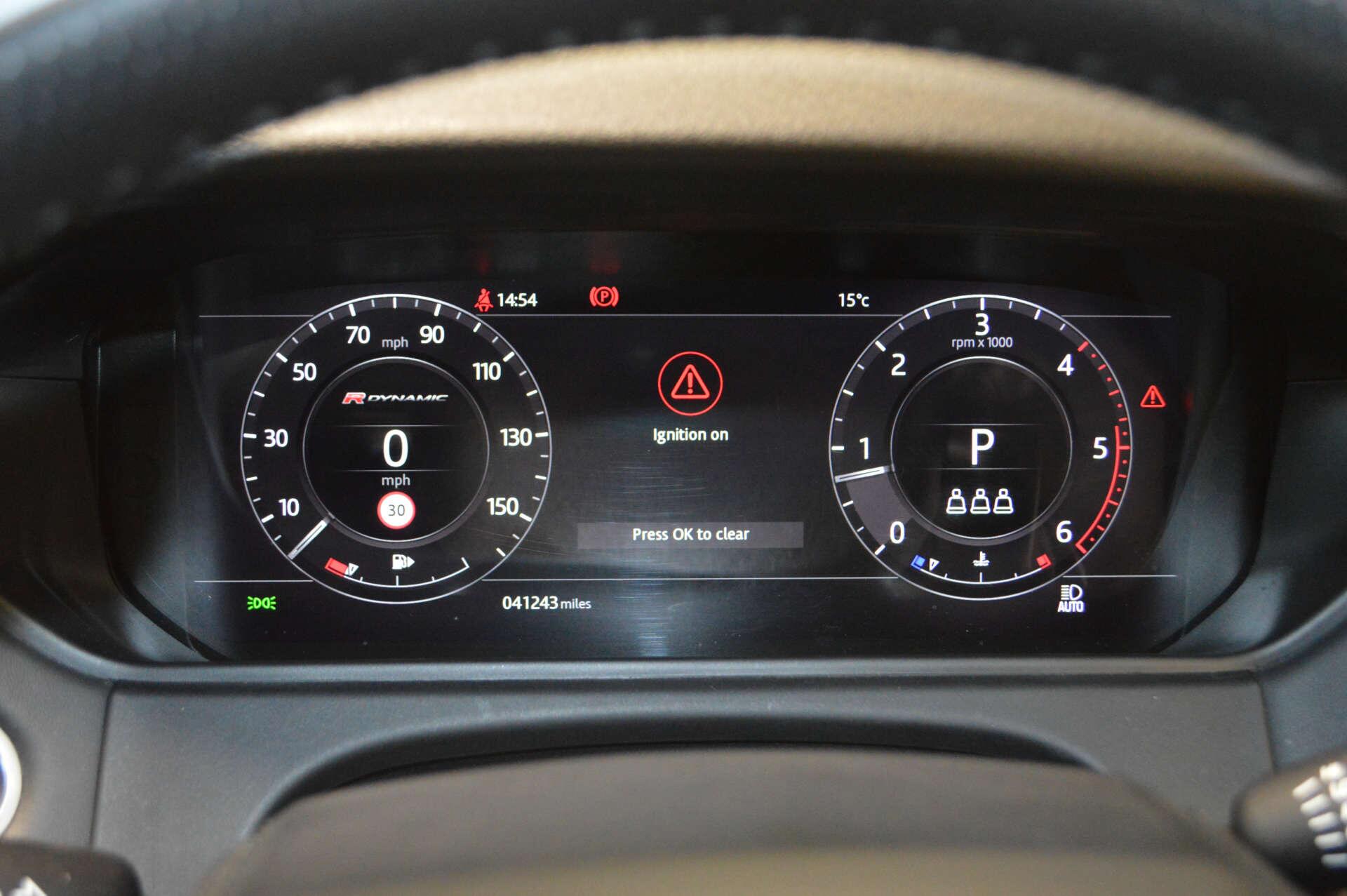Land Rover Range Rover Velar view 39