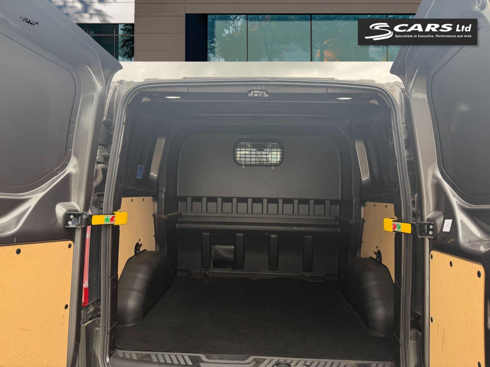 Ford Transit Custom view 14