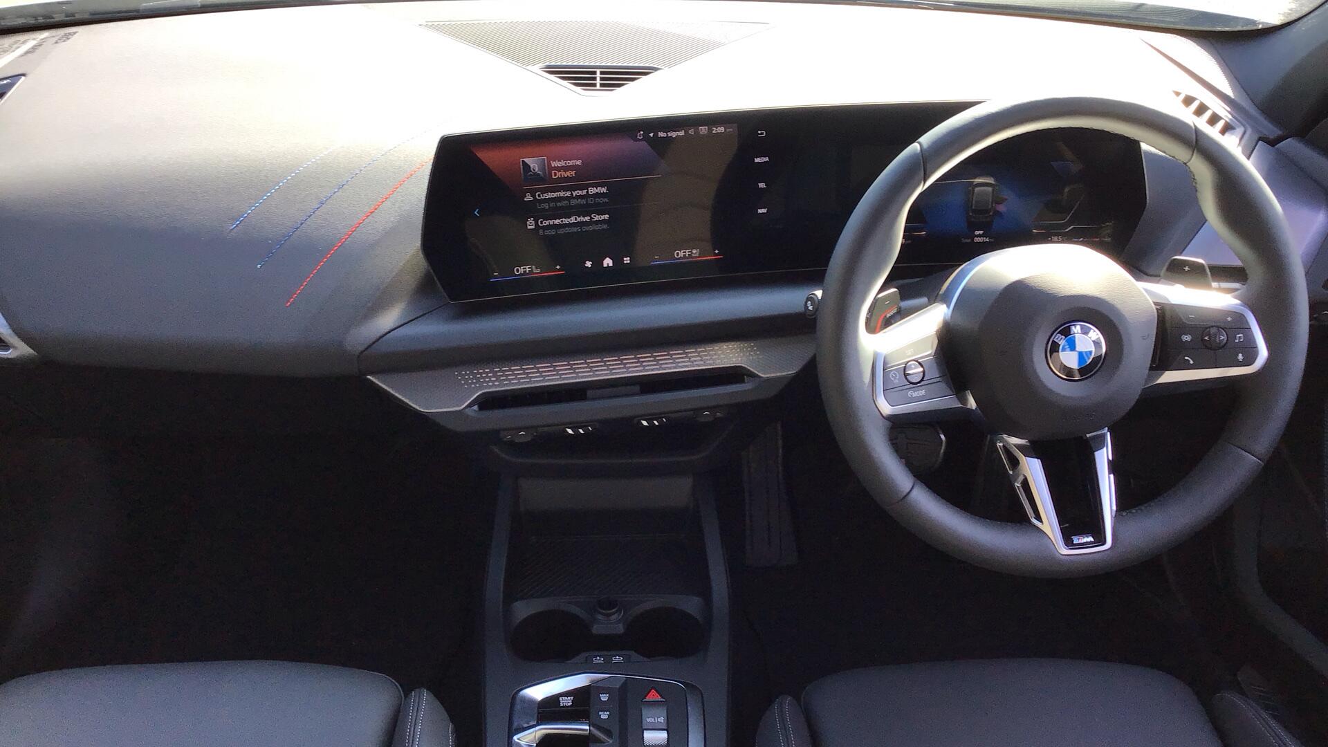 BMW 1 Series view 4