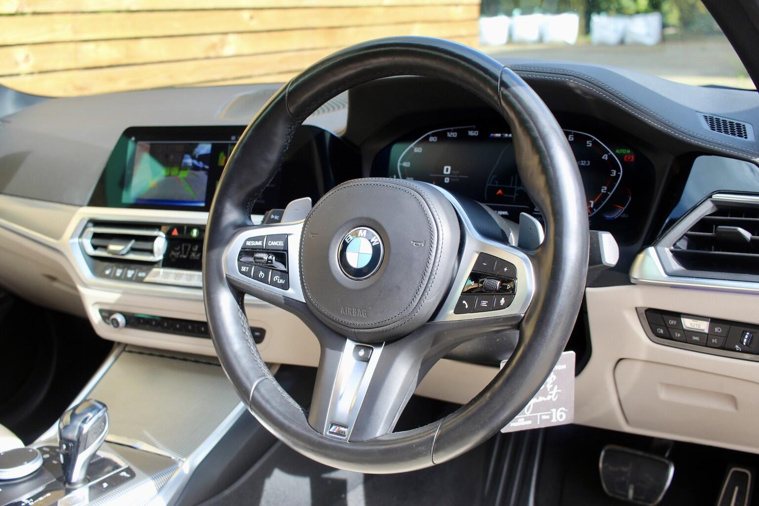 BMW 3 Series view 37