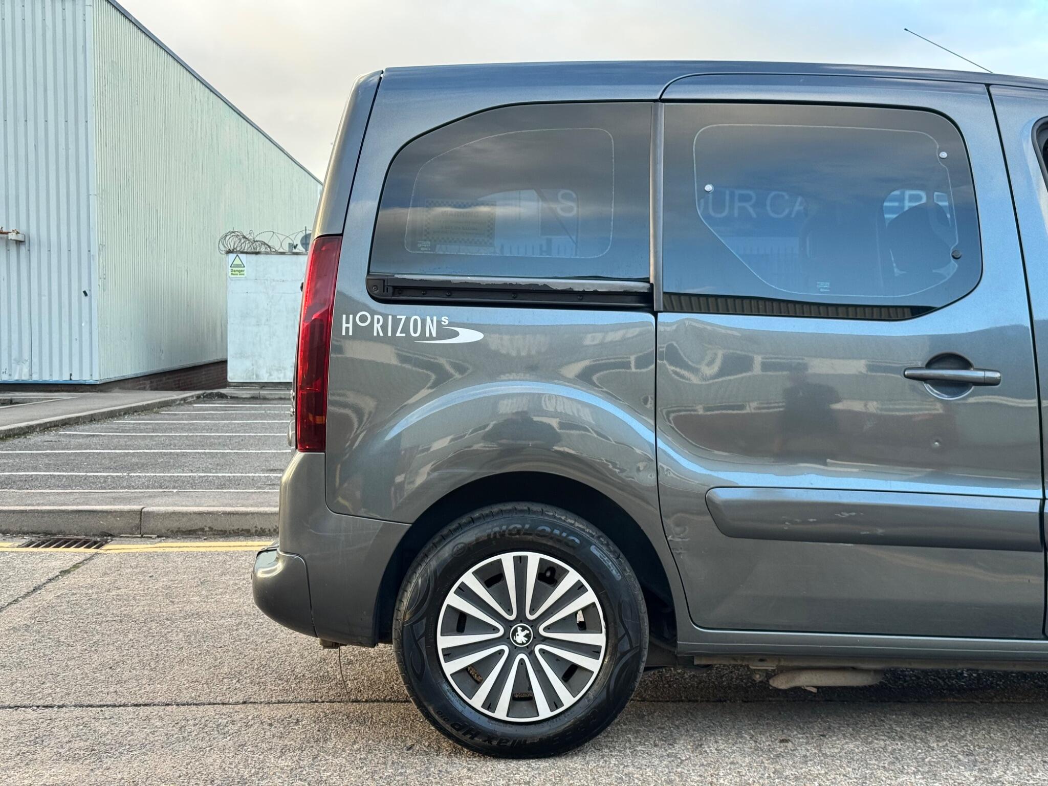 Peugeot Partner Tepee view 38