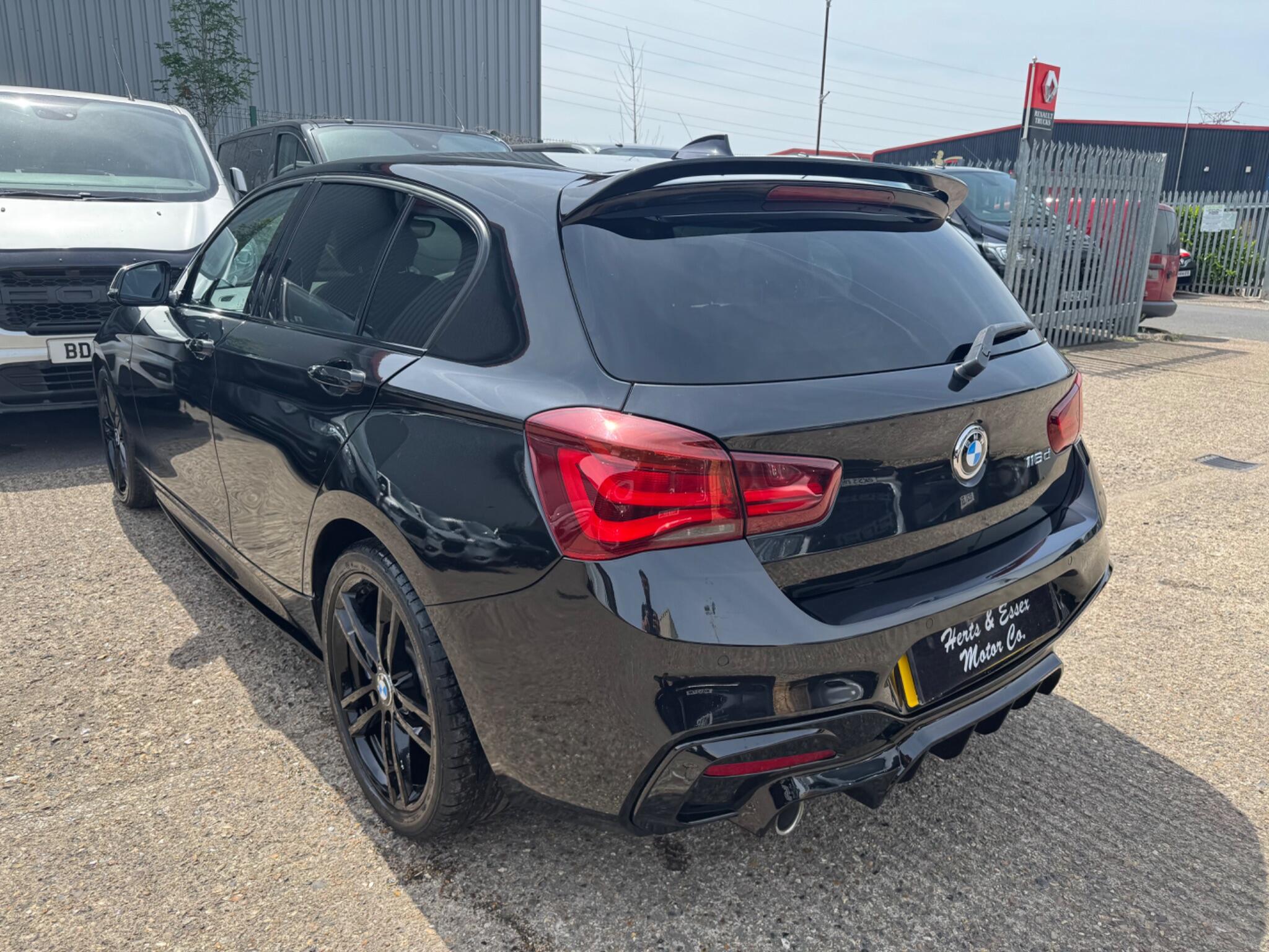 BMW 1 Series view 9