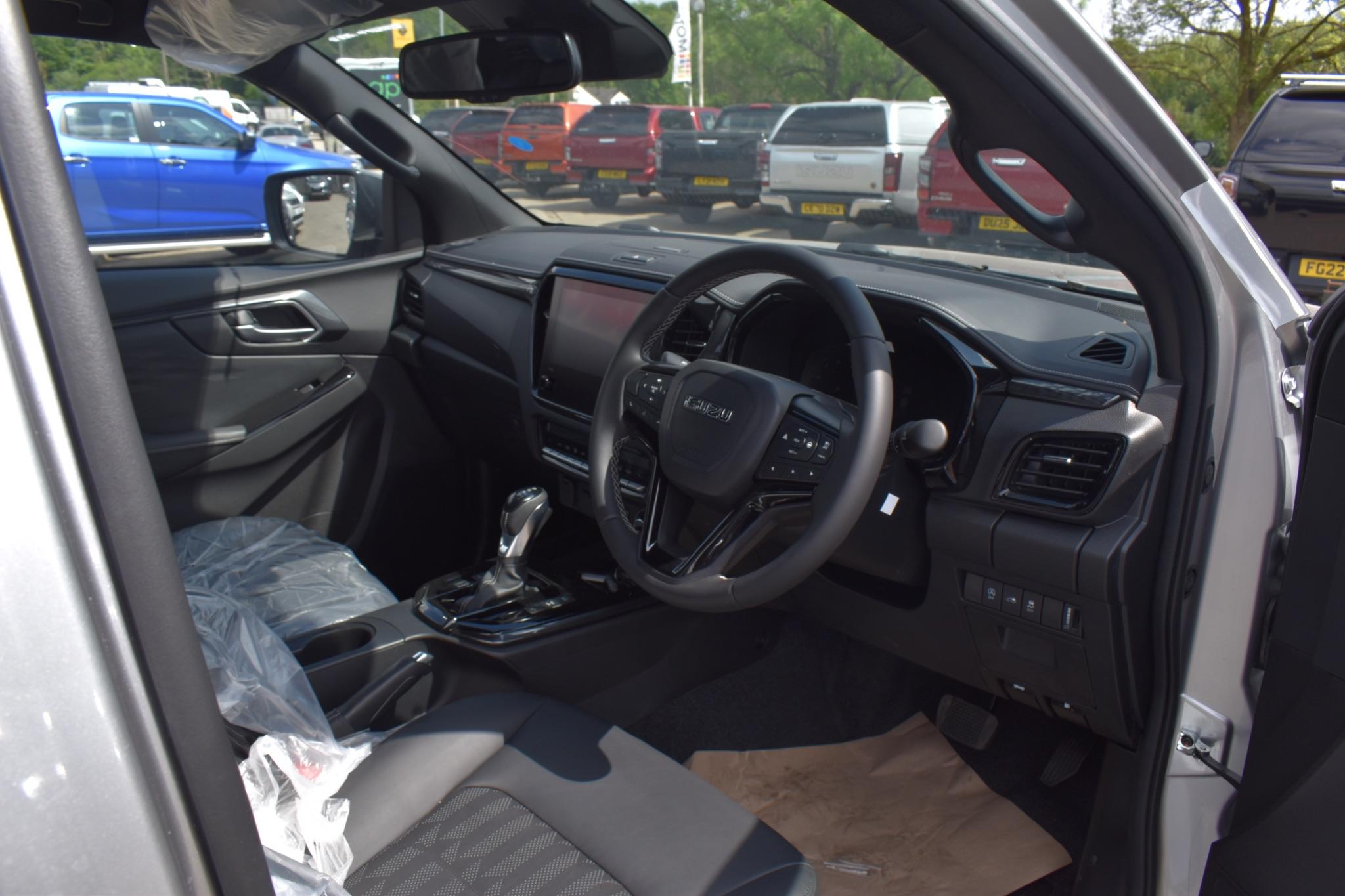 D-Max - 1.9 TD V-Cross Auto 4WD Euro 6 (s/s) 4dr - Image 28