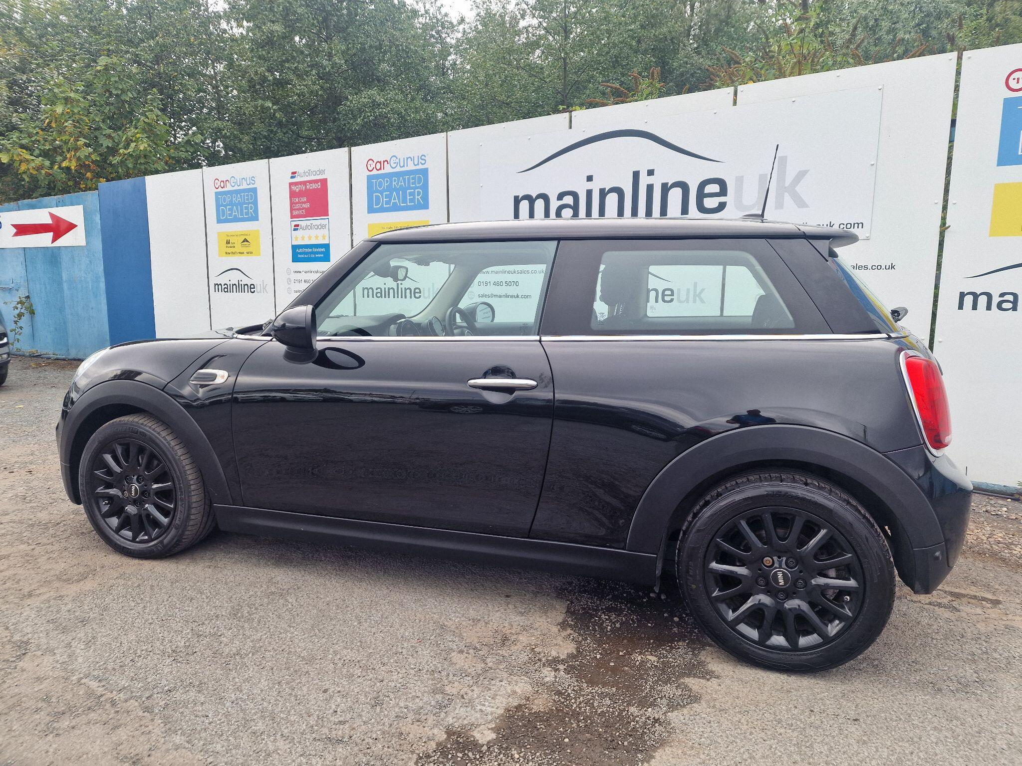 Mini Hatch view 18