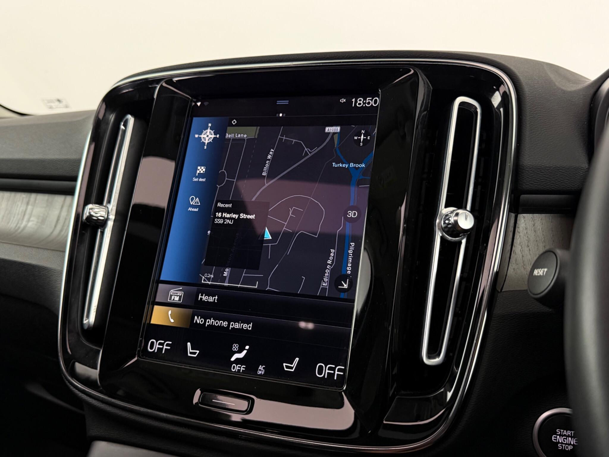Volvo XC40 view 18