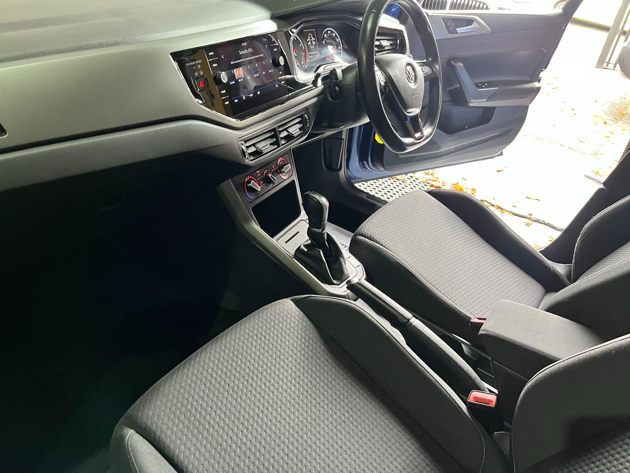 Volkswagen Polo view 24