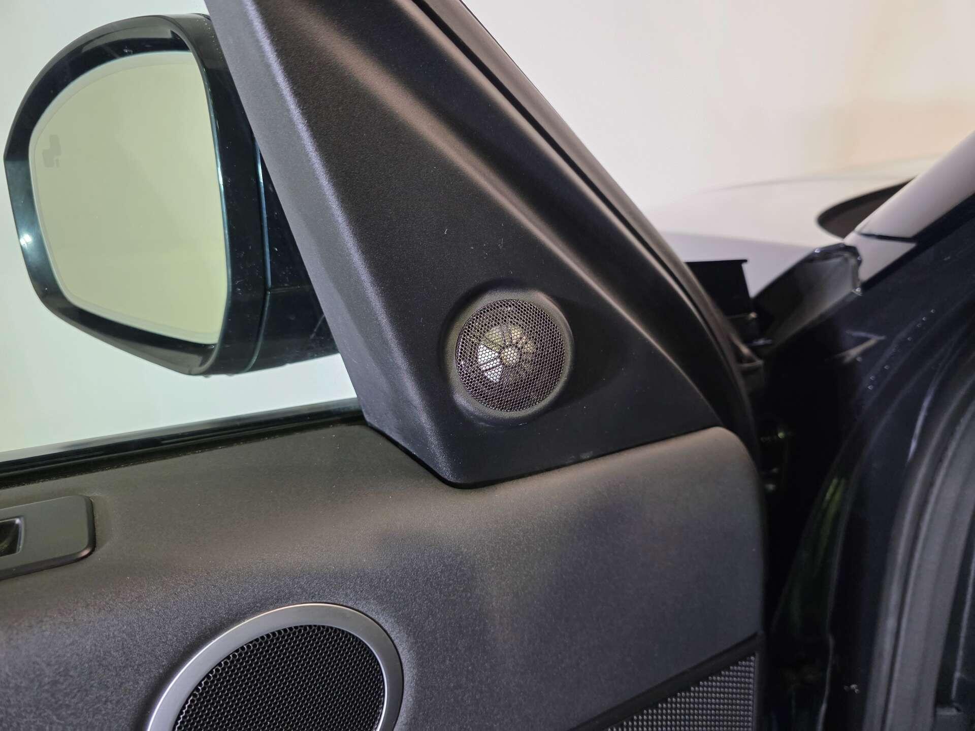 Land Rover Discovery view 79