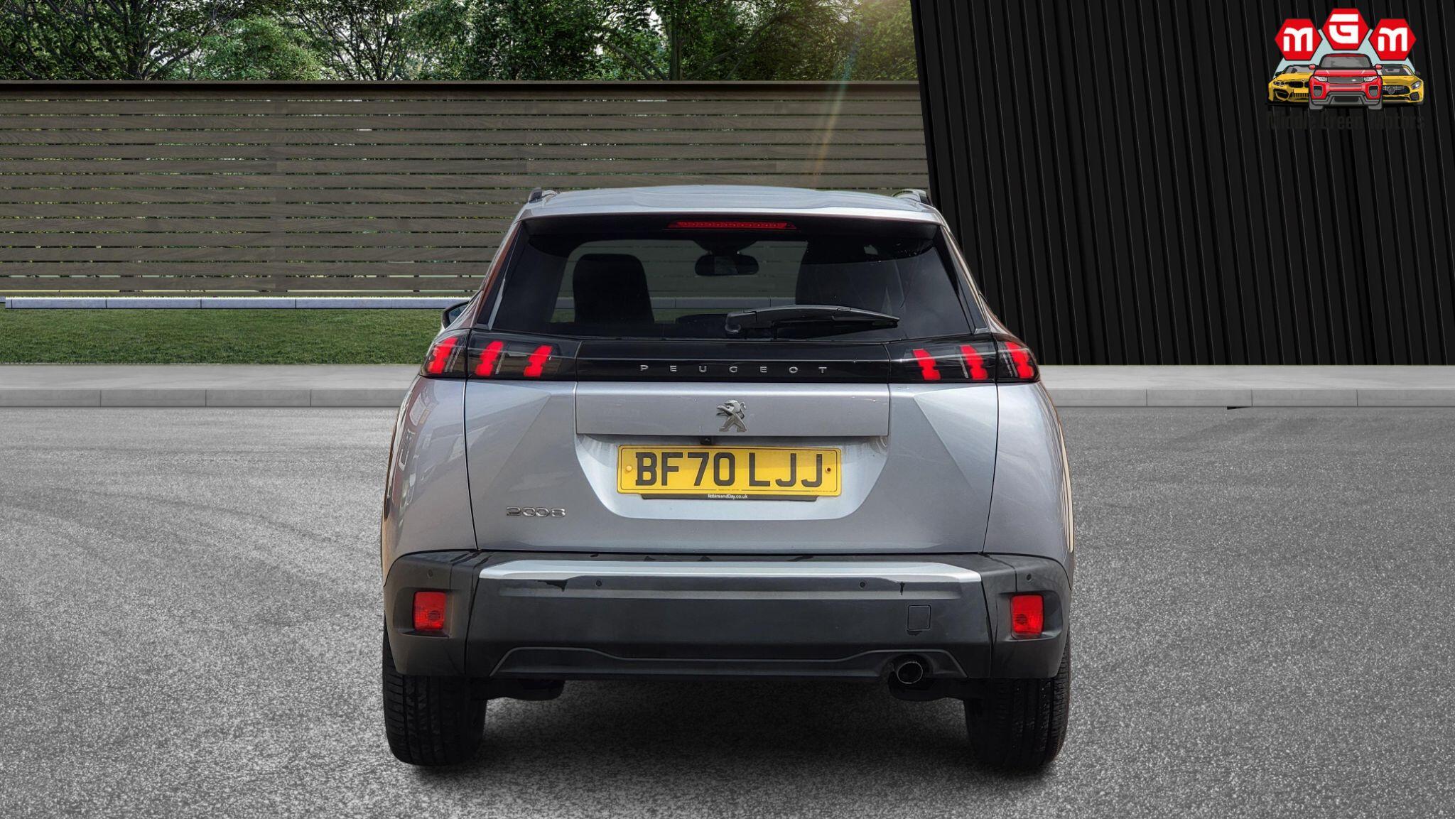 Peugeot 2008 view 9
