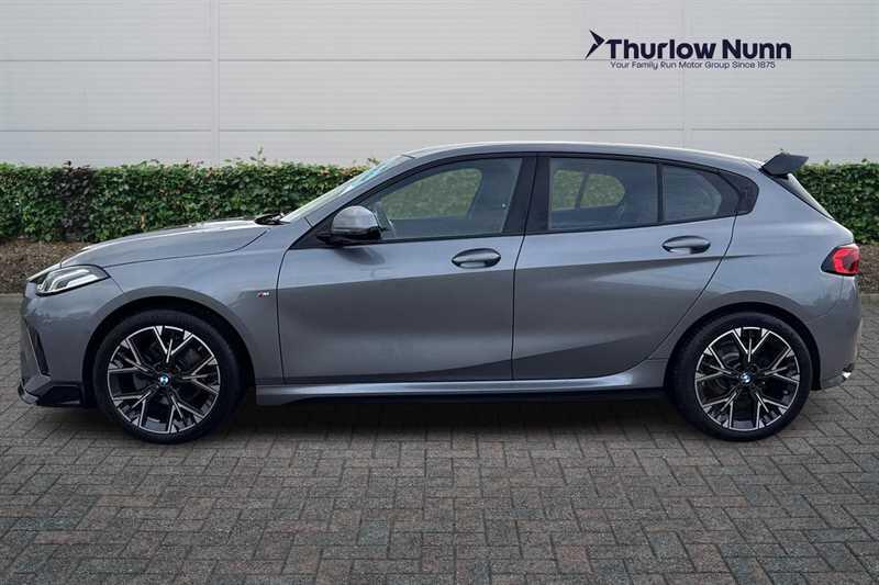 BMW 1 Series view 6