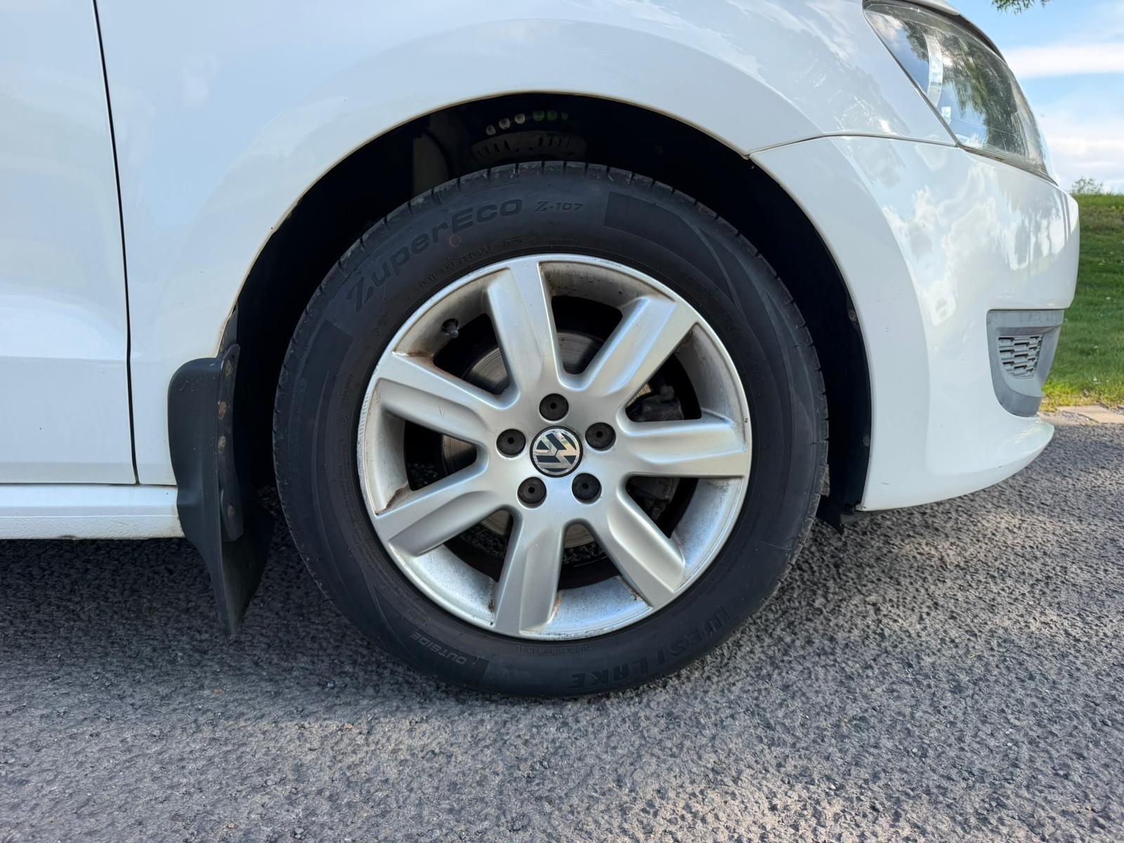 Volkswagen Polo view 14