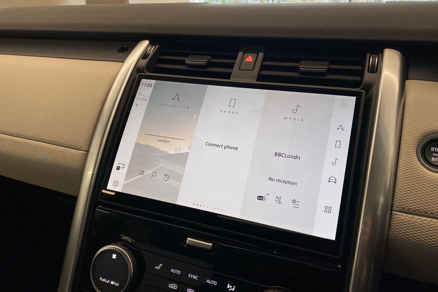 Land Rover Discovery view 12