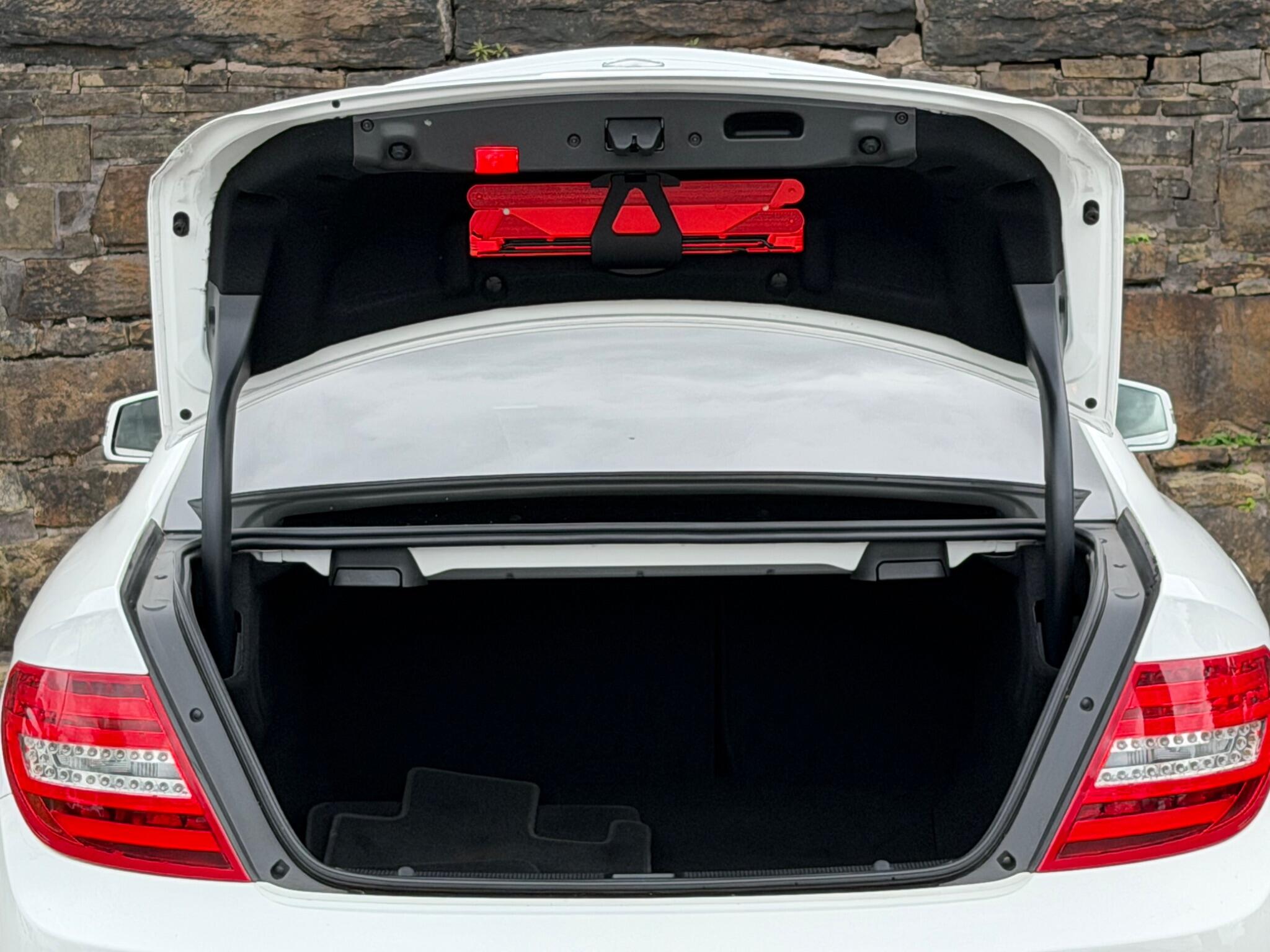Mercedes-Benz C-Class view 24