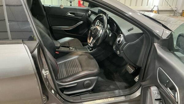 Mercedes-Benz Cla view 5
