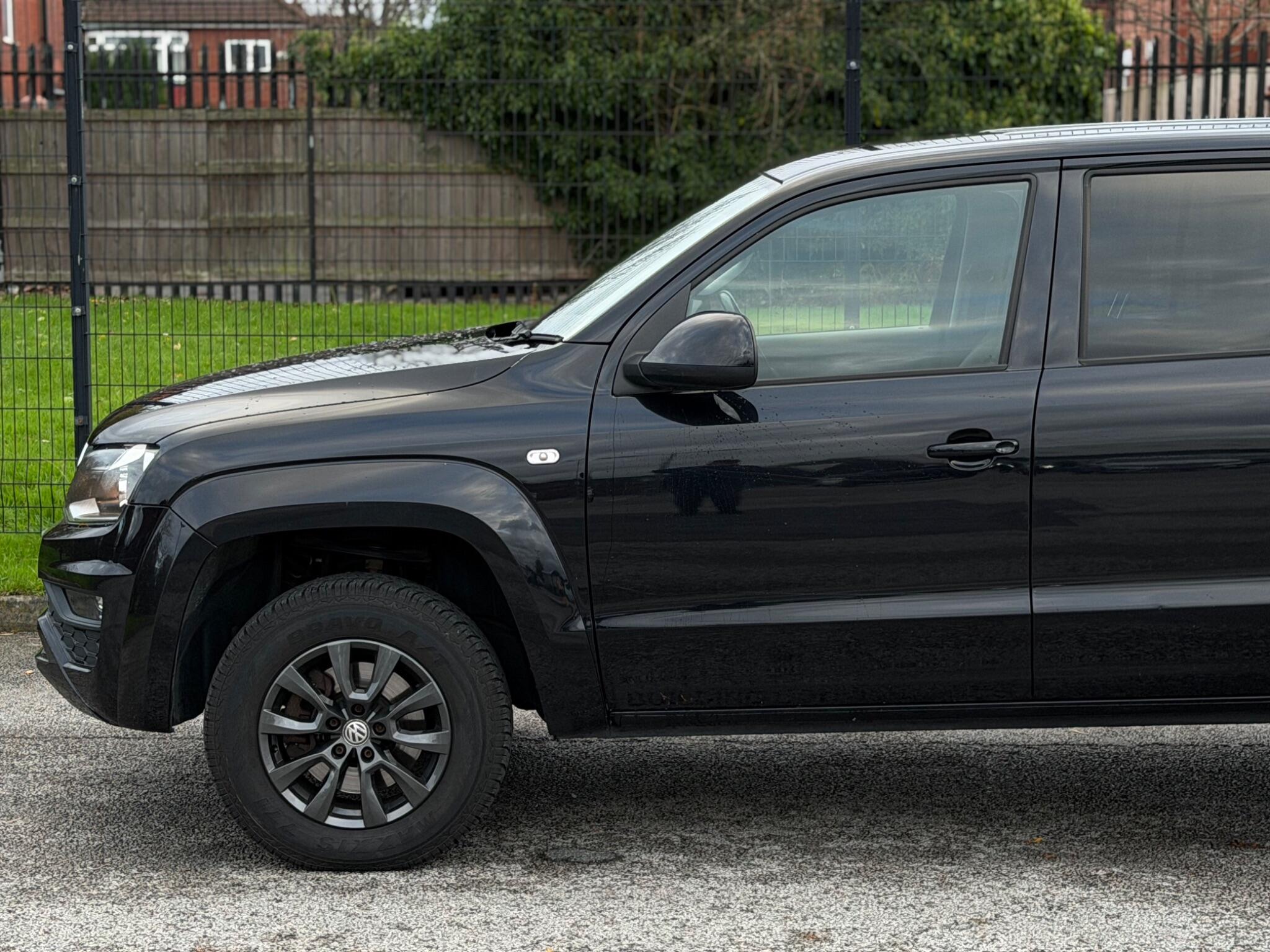 Volkswagen Amarok view 10