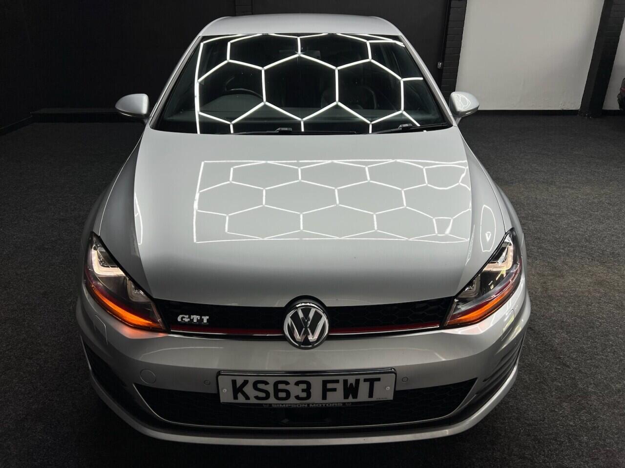 Volkswagen Golf view 20