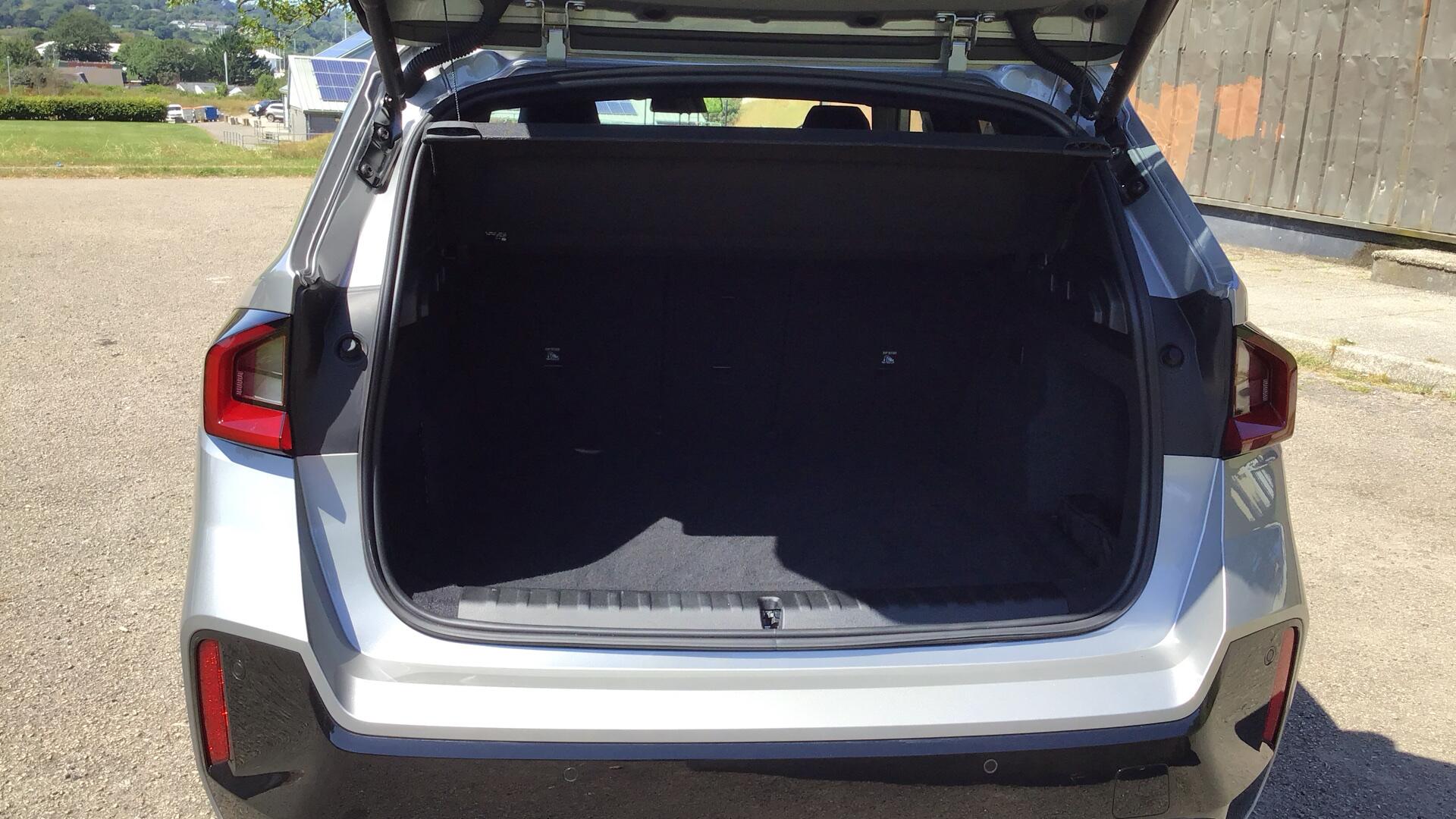 BMW iX1 view 13