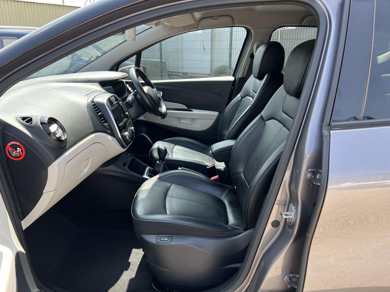Renault Captur view 21
