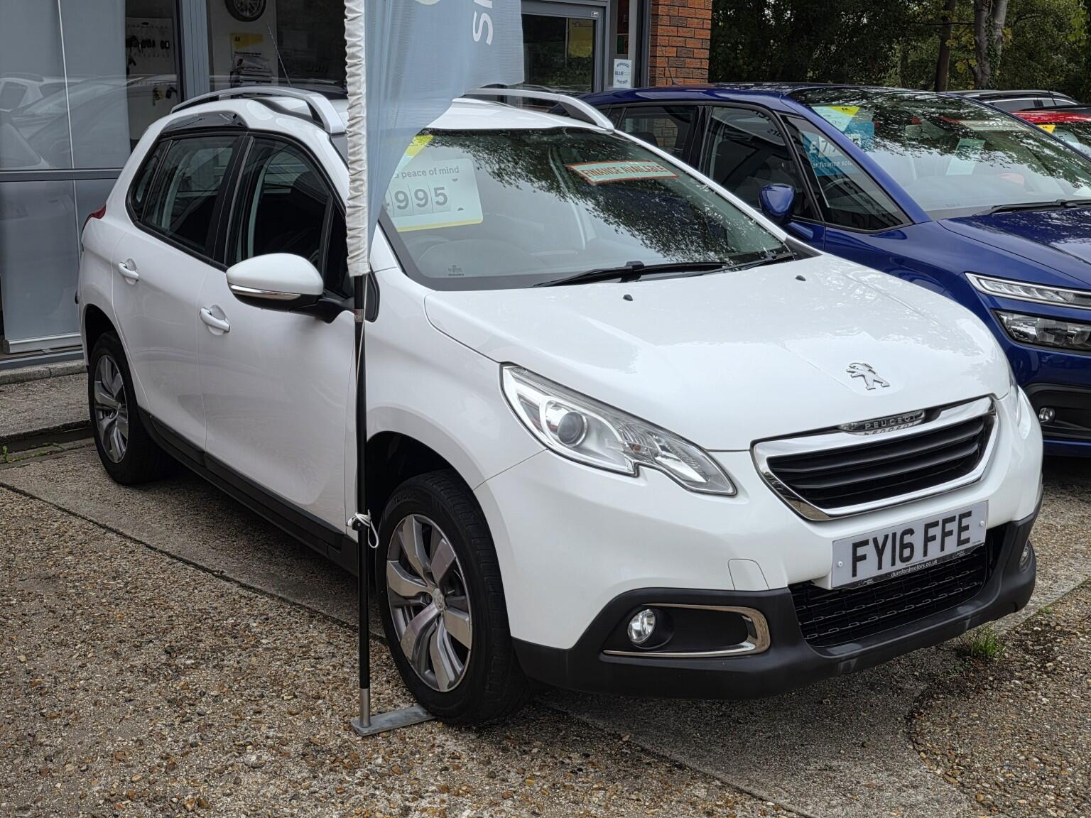 Peugeot 2008 view 3