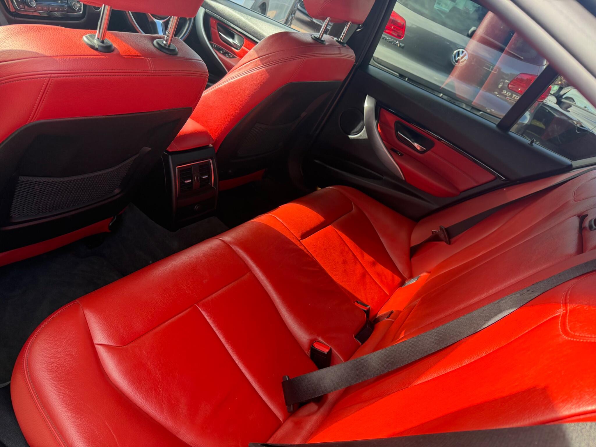 BMW 3 Series view 12