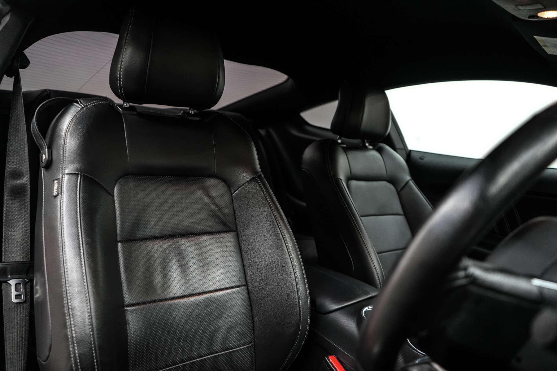 Ford Mustang view 13
