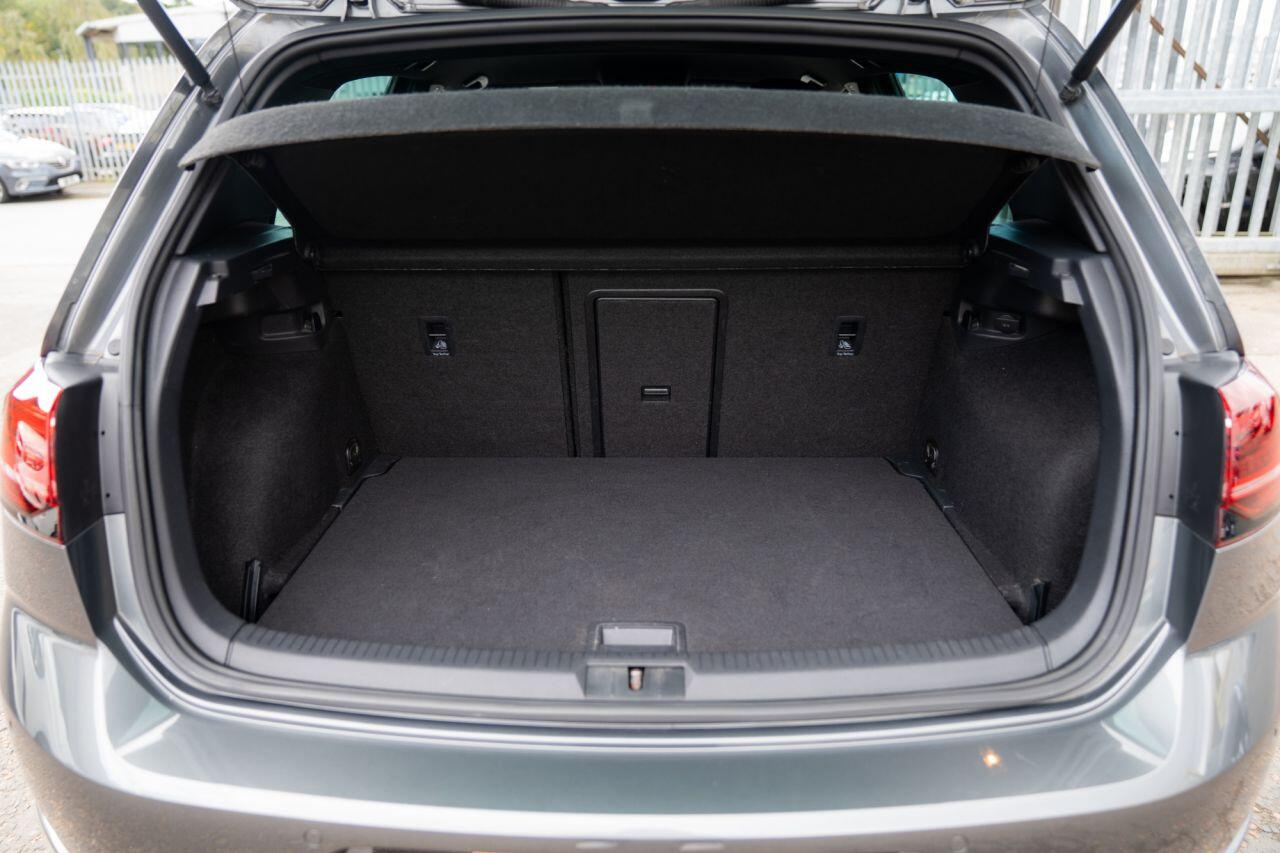 Volkswagen Golf view 47