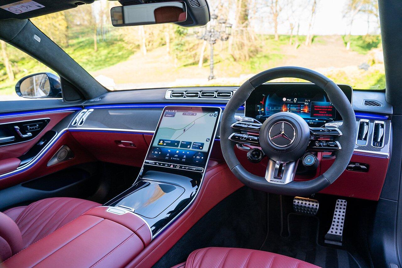 Mercedes-Benz S-Class view 40