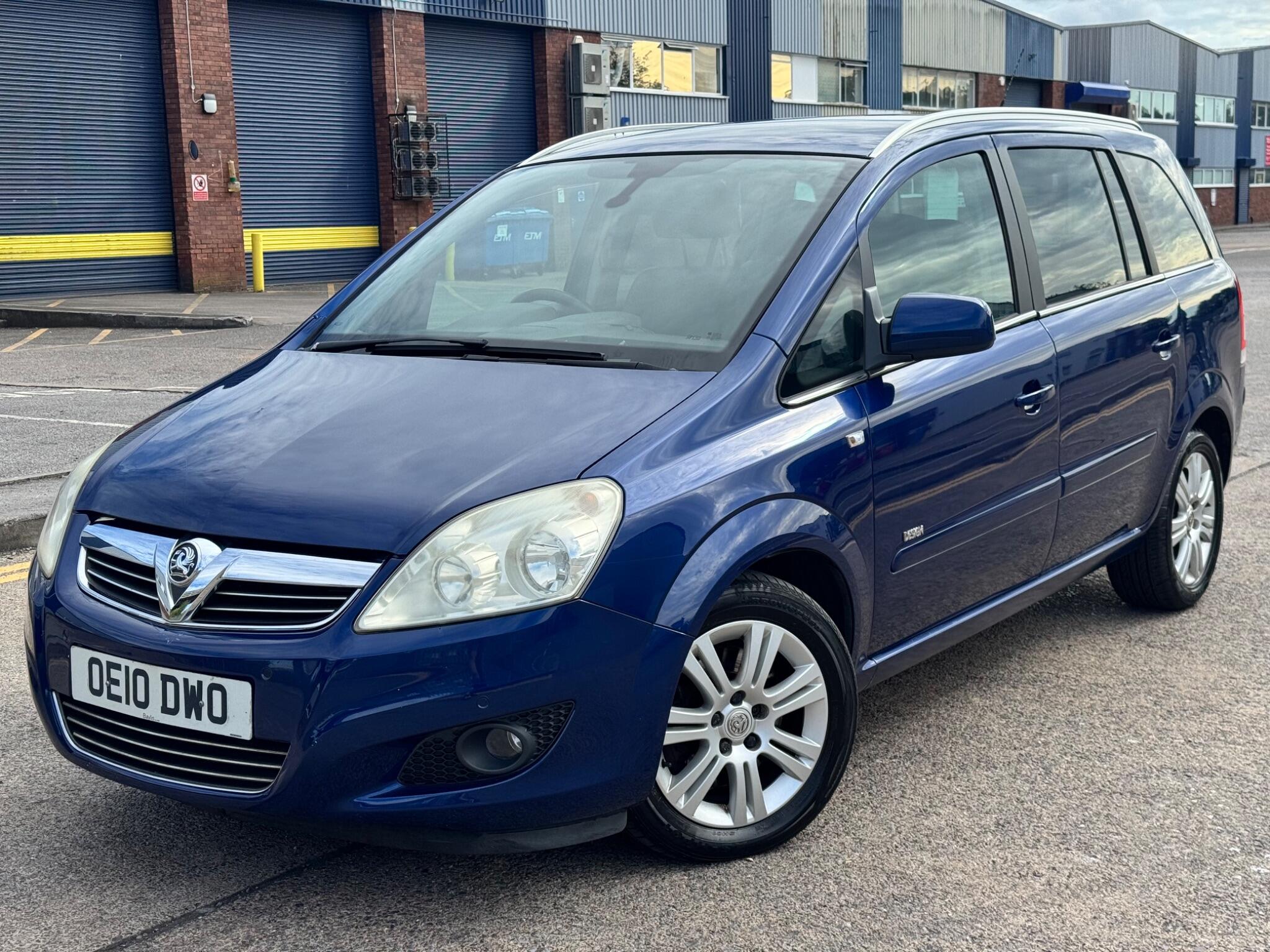 Vauxhall Zafira view 3