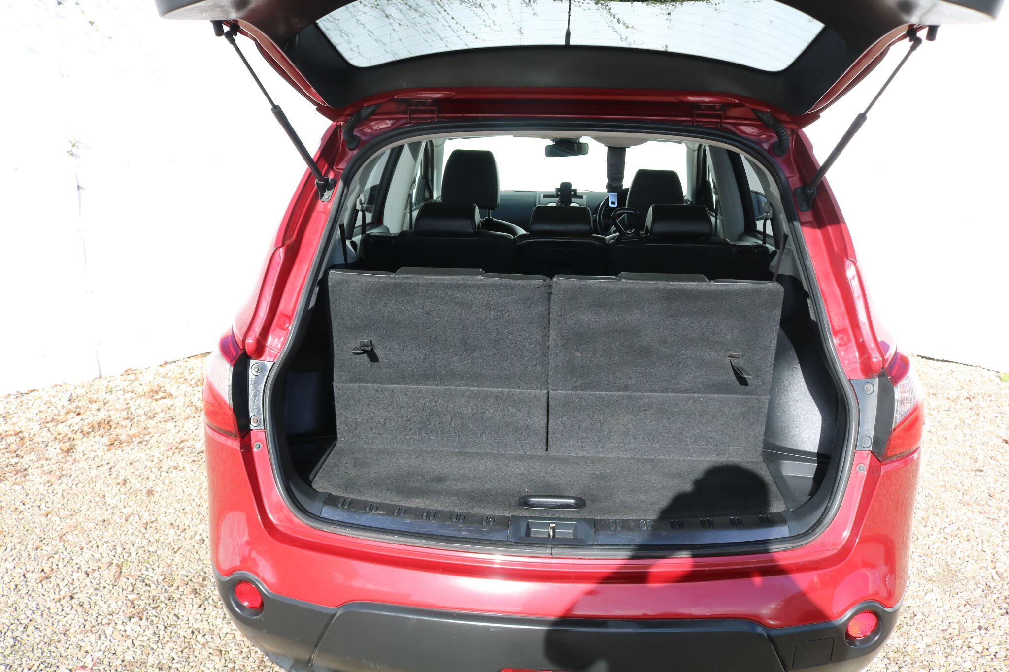 Nissan Qashqai+2 view 24