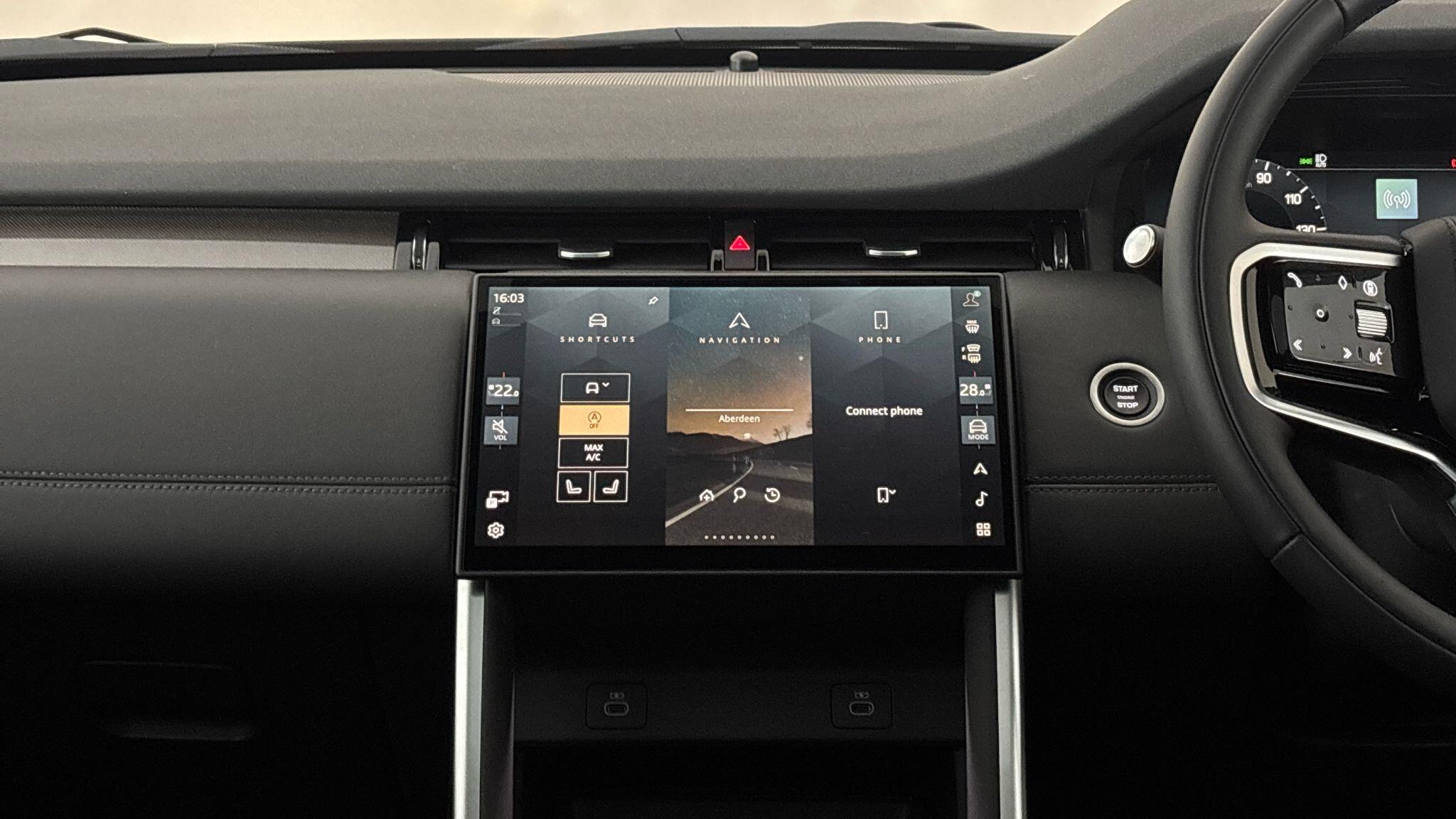 Land Rover Discovery Sport view 14