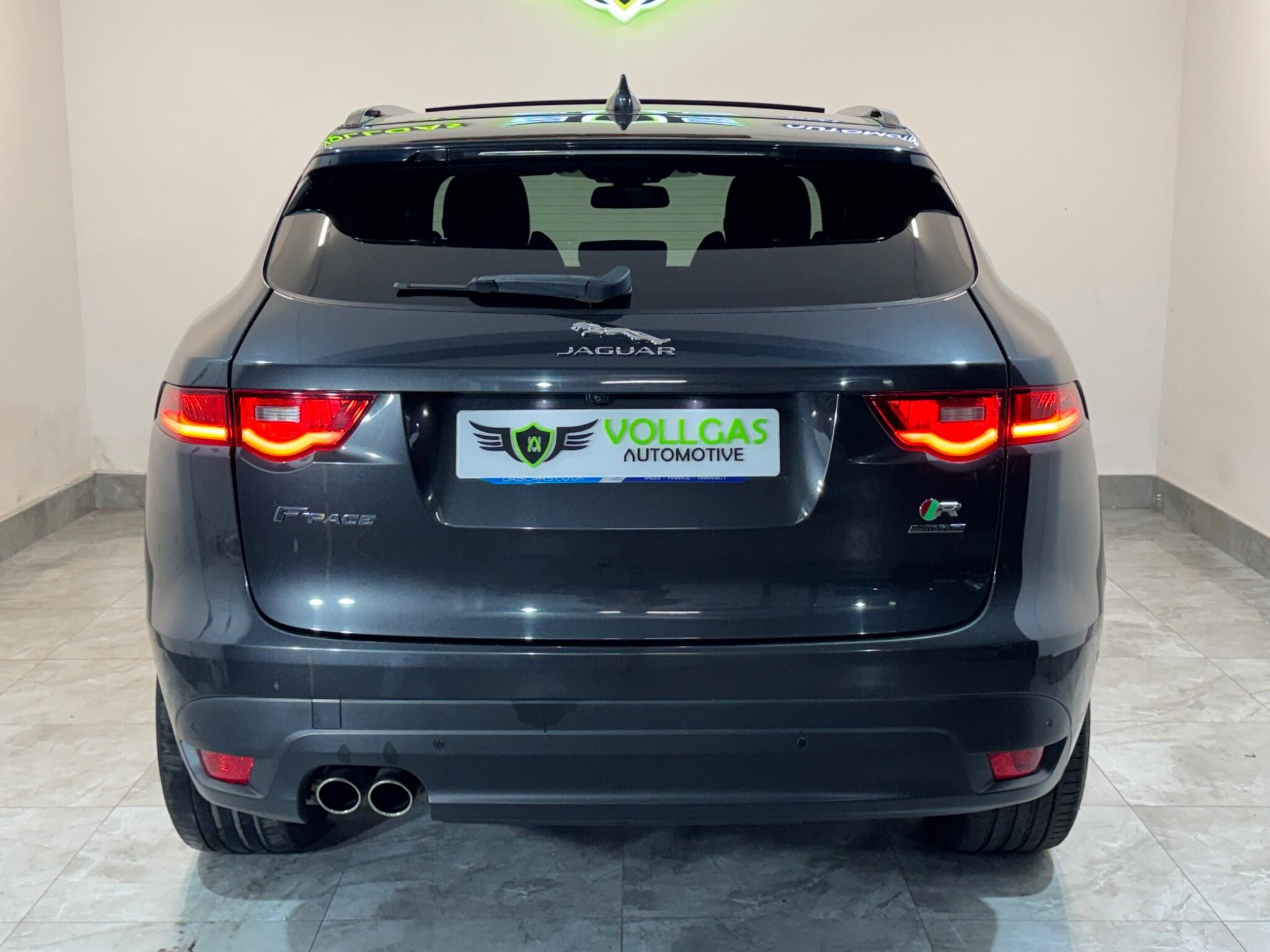 Jaguar F-Pace view 84