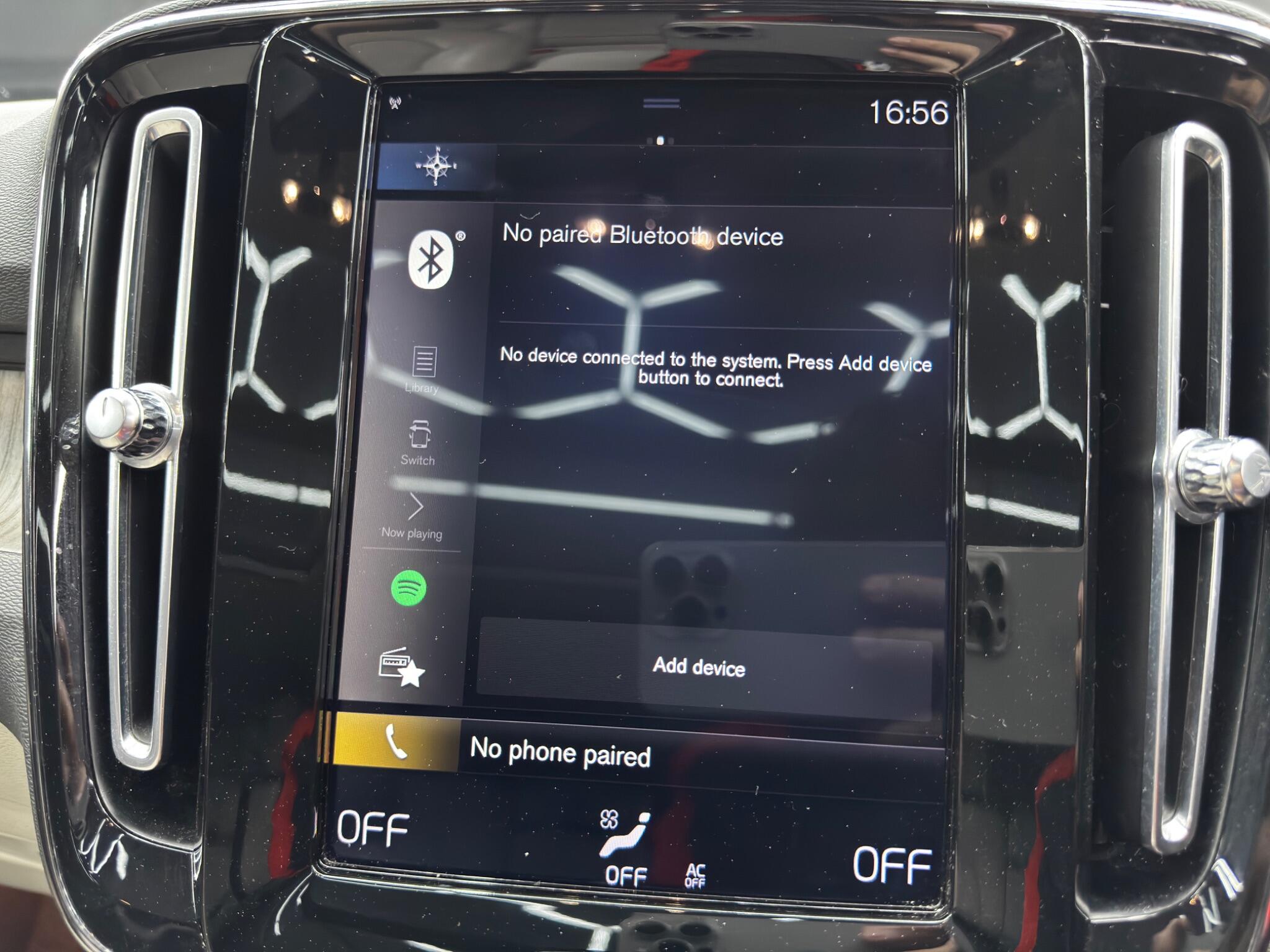 Volvo XC40 view 30