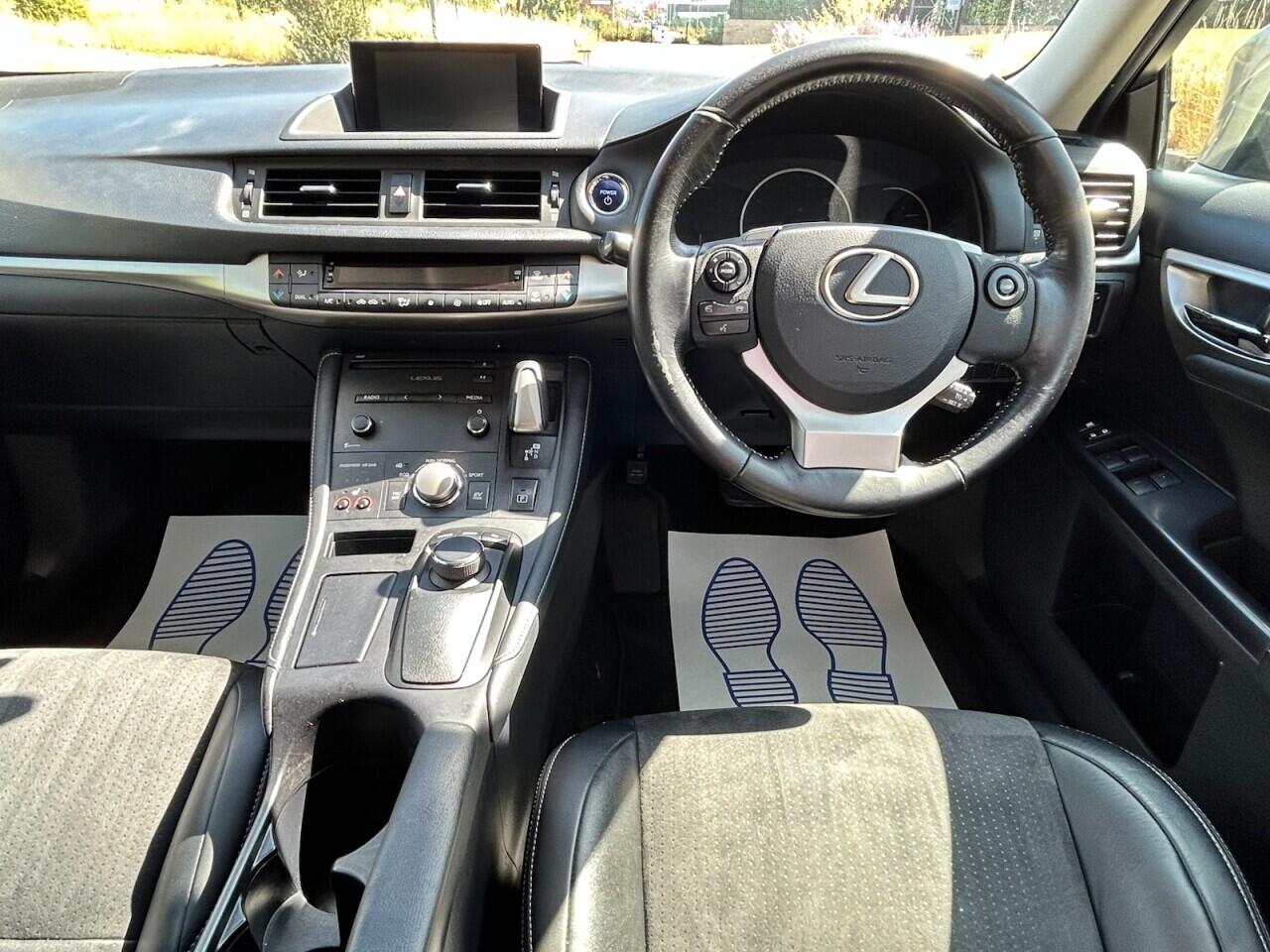 Lexus CT view 26