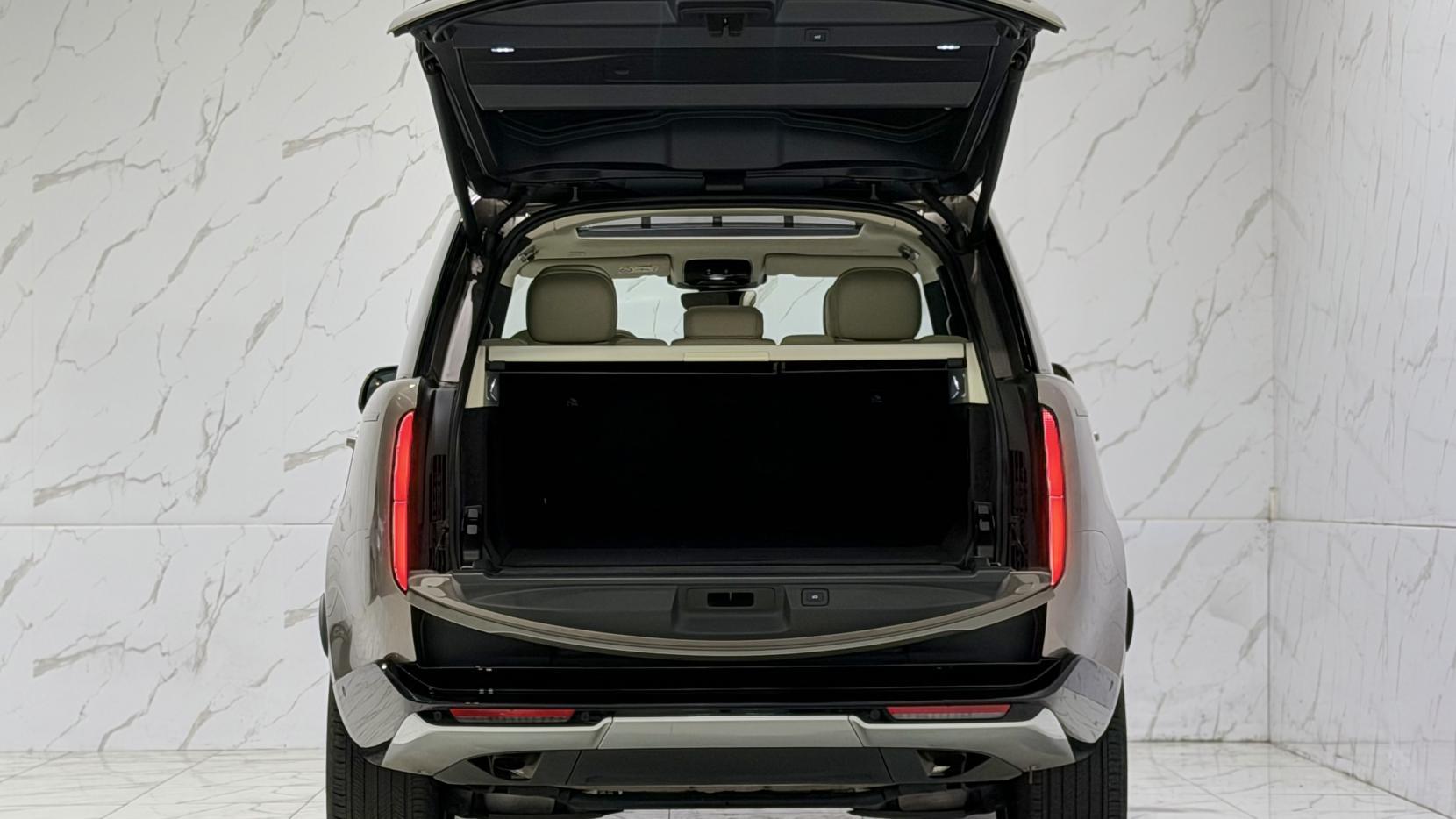 Land Rover Range Rover view 41