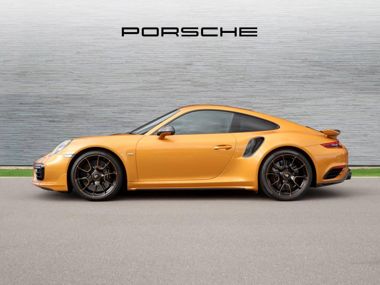 Porsche 911 view 2
