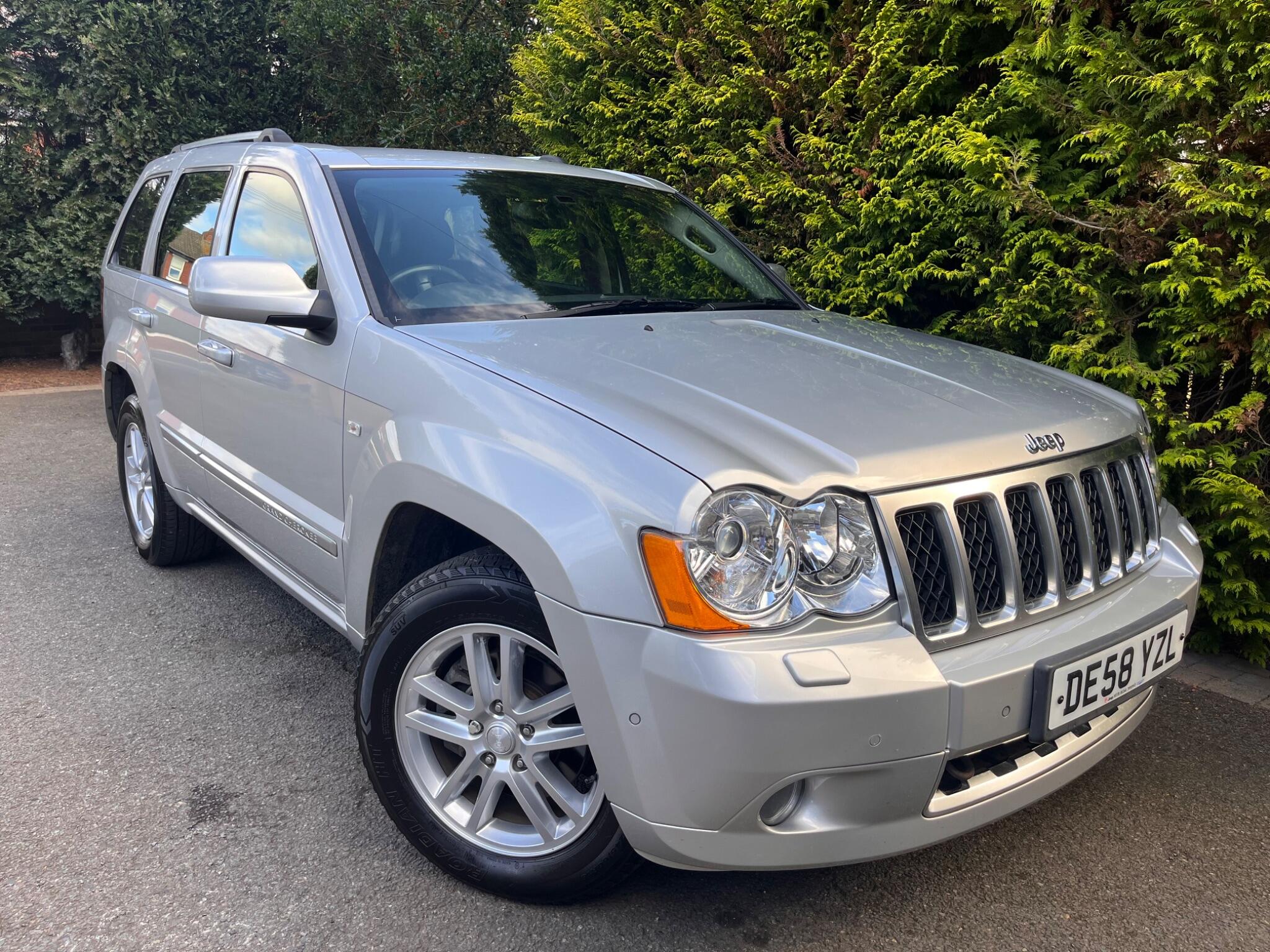Jeep Grand Cherokee view 19