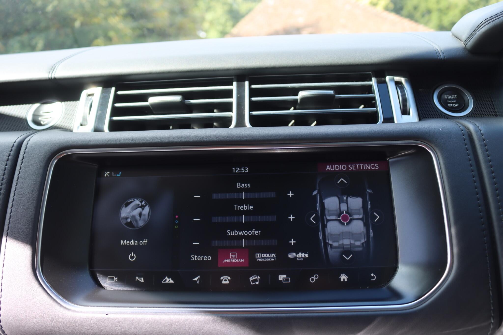 Land Rover Range Rover view 65