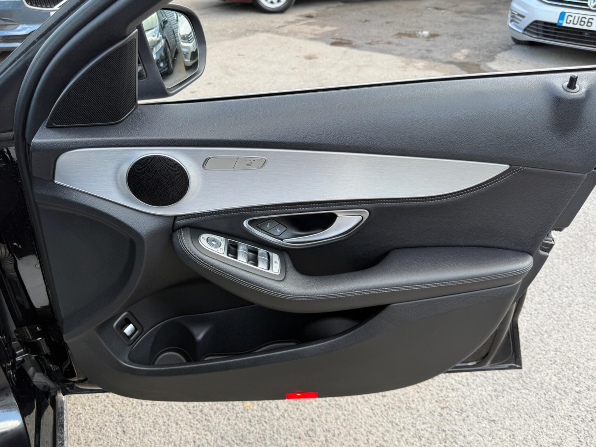 Mercedes-Benz C Class - Image 35